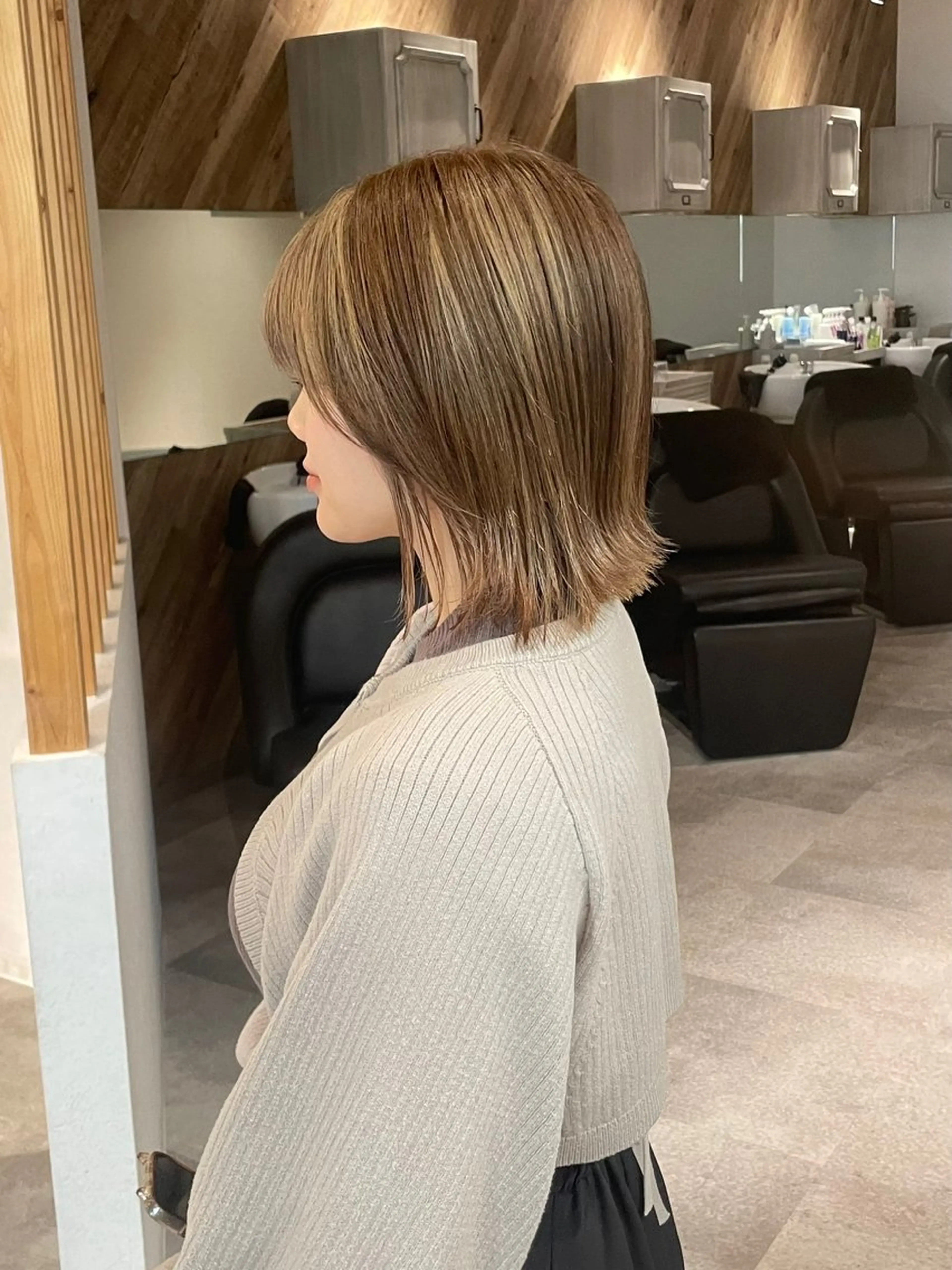 ショート カラー 外ハネヘア カット A/LEE所属・久保田 千尋のヘアスタイル