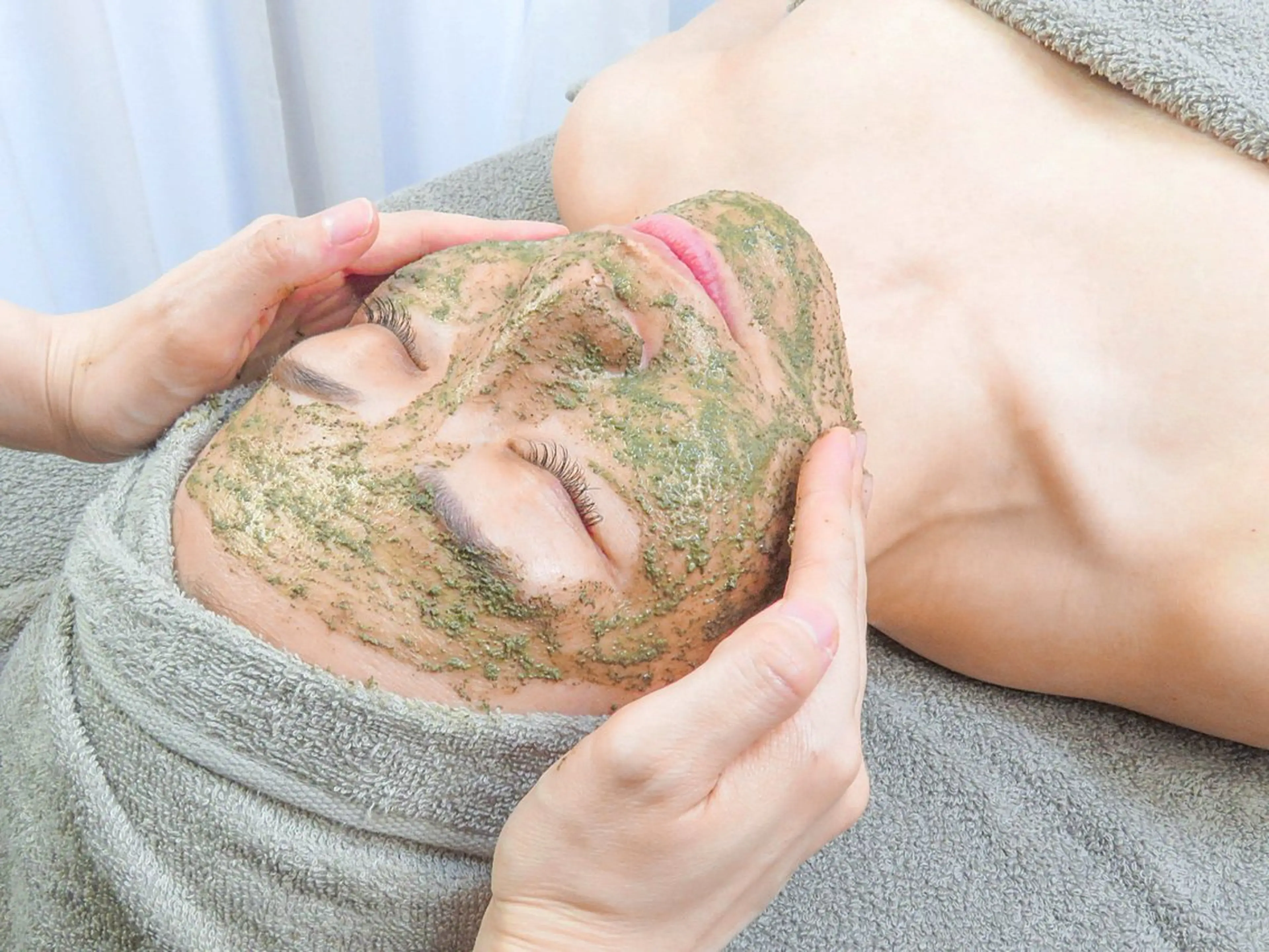 【くすみ・しみ肌改善✨】剥けないハーブピーリング🌿ハーブピーリング＋NMNパウダー付きの写真