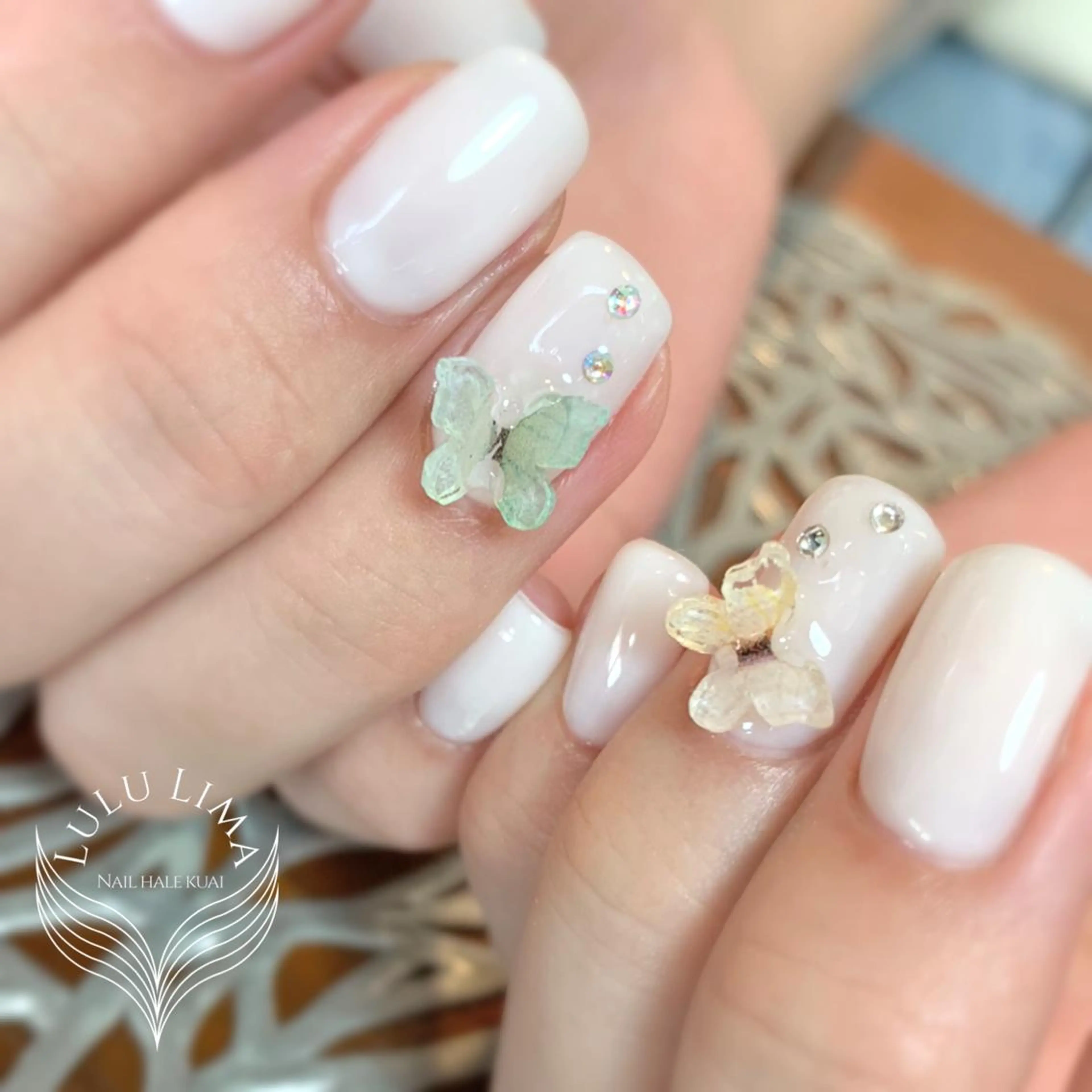 ネイル アートネイル ハンドネイル フットネイル ハンドケア LULU LIMAのネイルデザイン