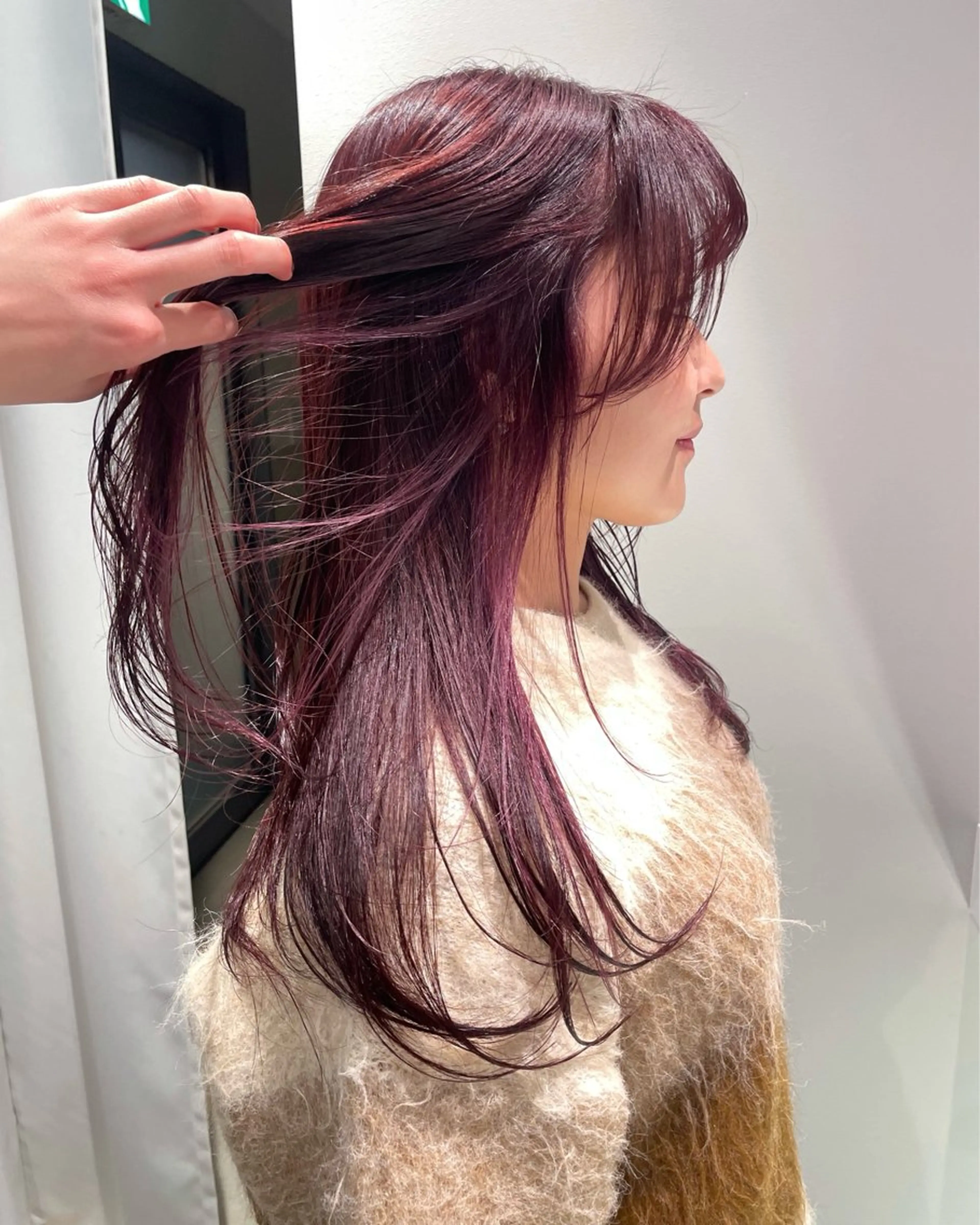 ロング カラー 佐野 えり奈のヘアスタイル