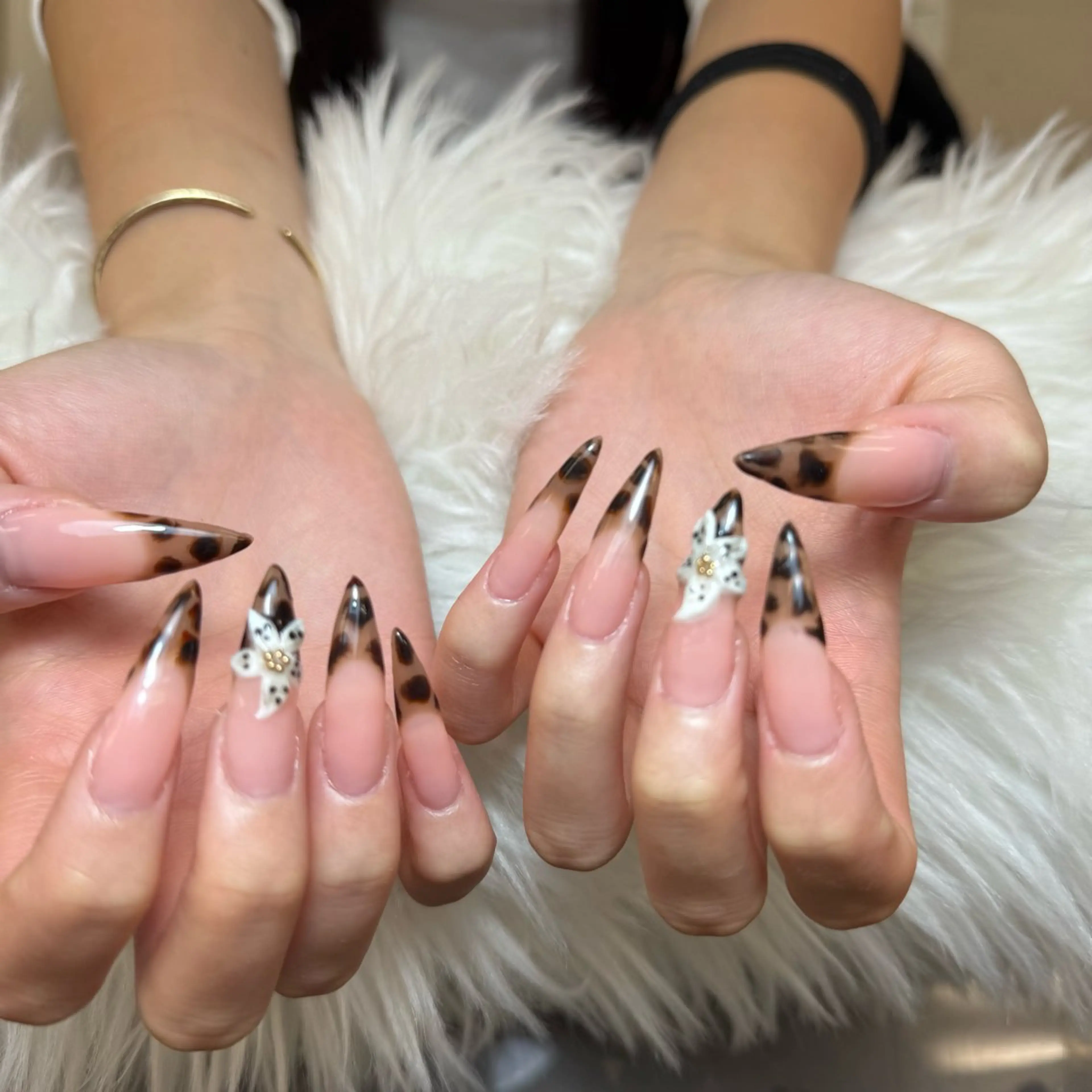 ネイル アートネイル フレンチネイル ジェルネイル 韓国ネイル マグネットネイル Lenie Nail Salonのネイルデザイン