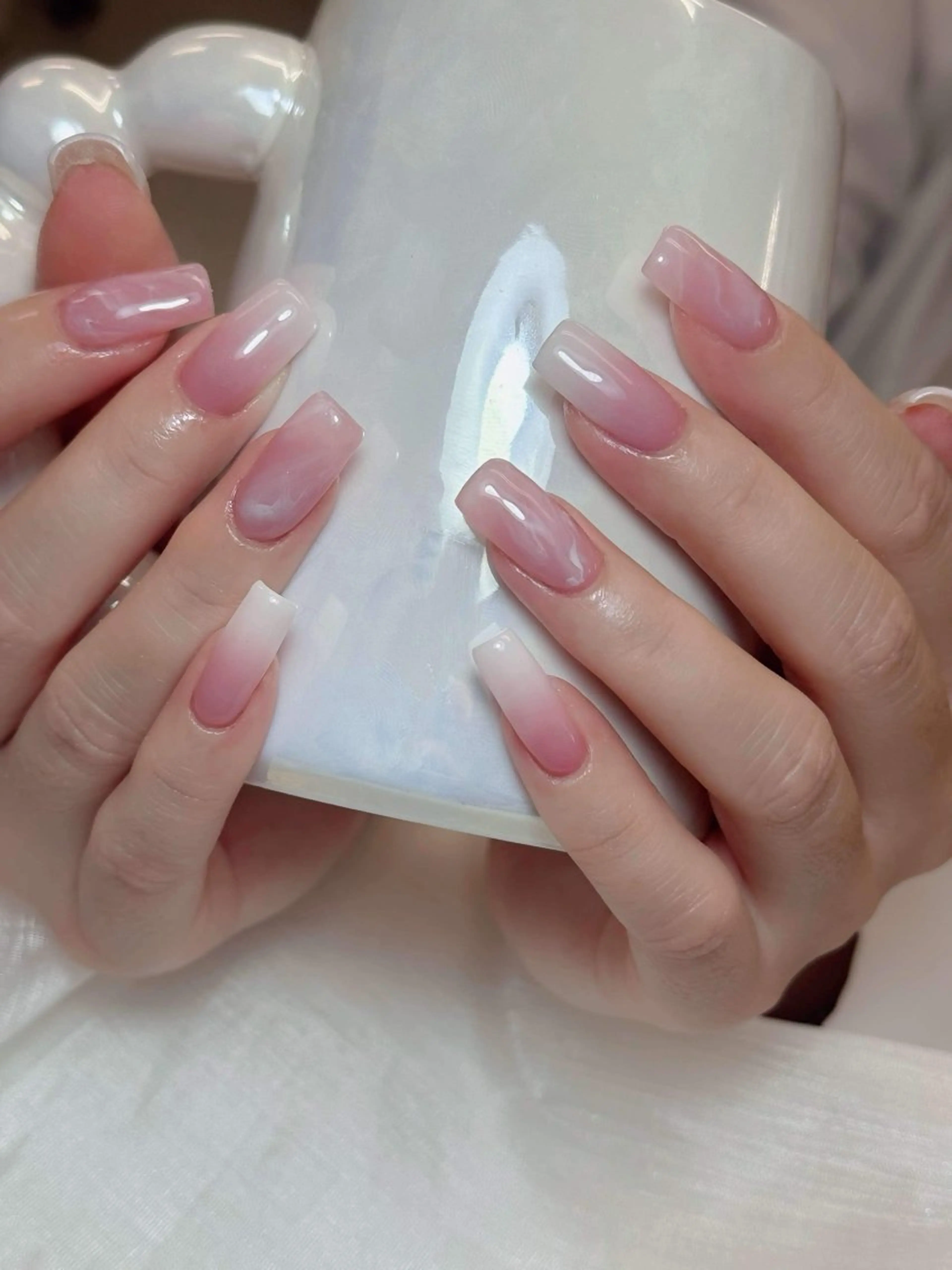 ネイル アートネイル オーロラネイル チークネイル 長さ出し フットネイル ハンドネイル Anh Nail 歌舞伎町のネイルデザイン