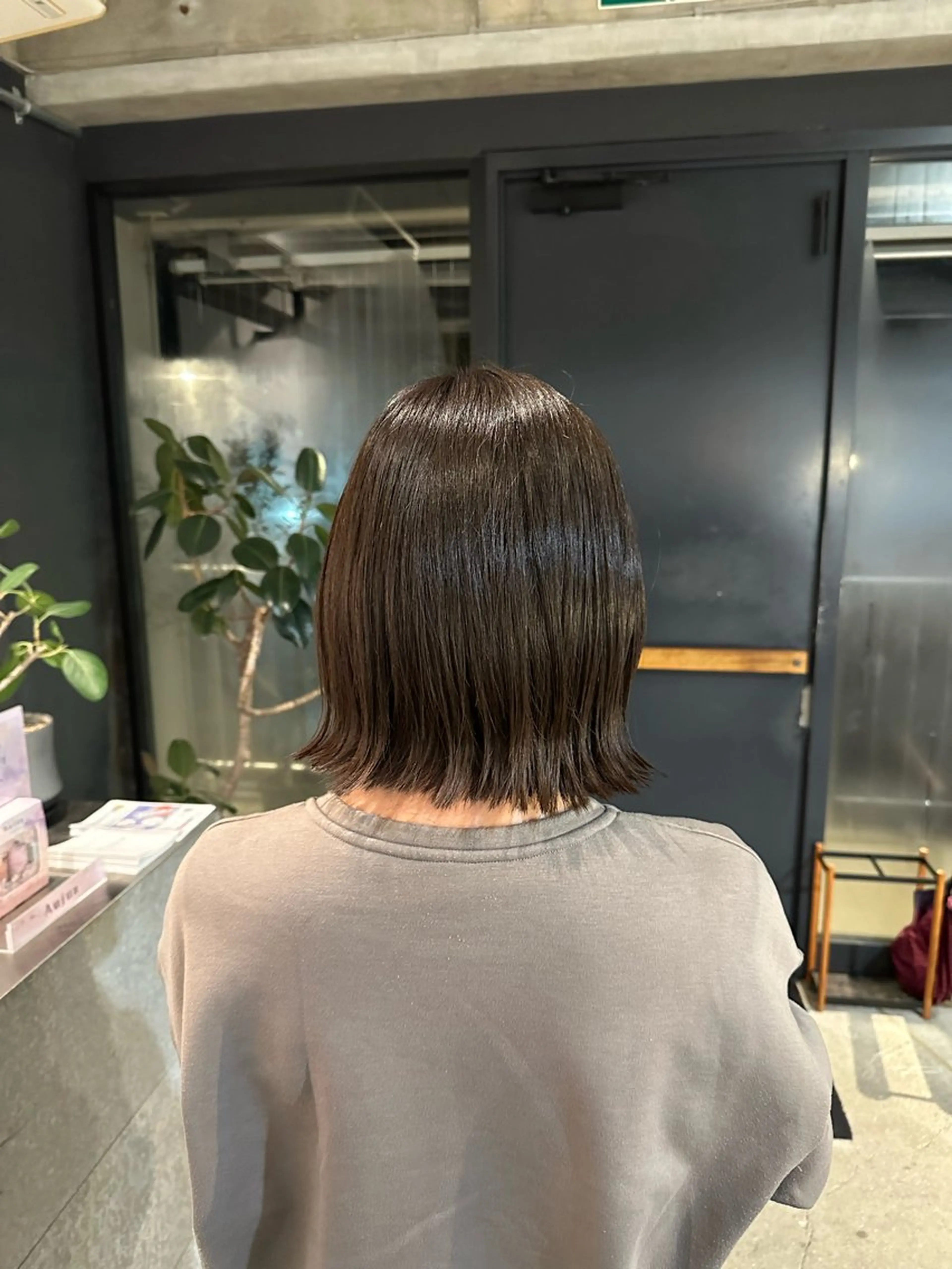 ミディアム ボブ 小河 穂香のヘアスタイル