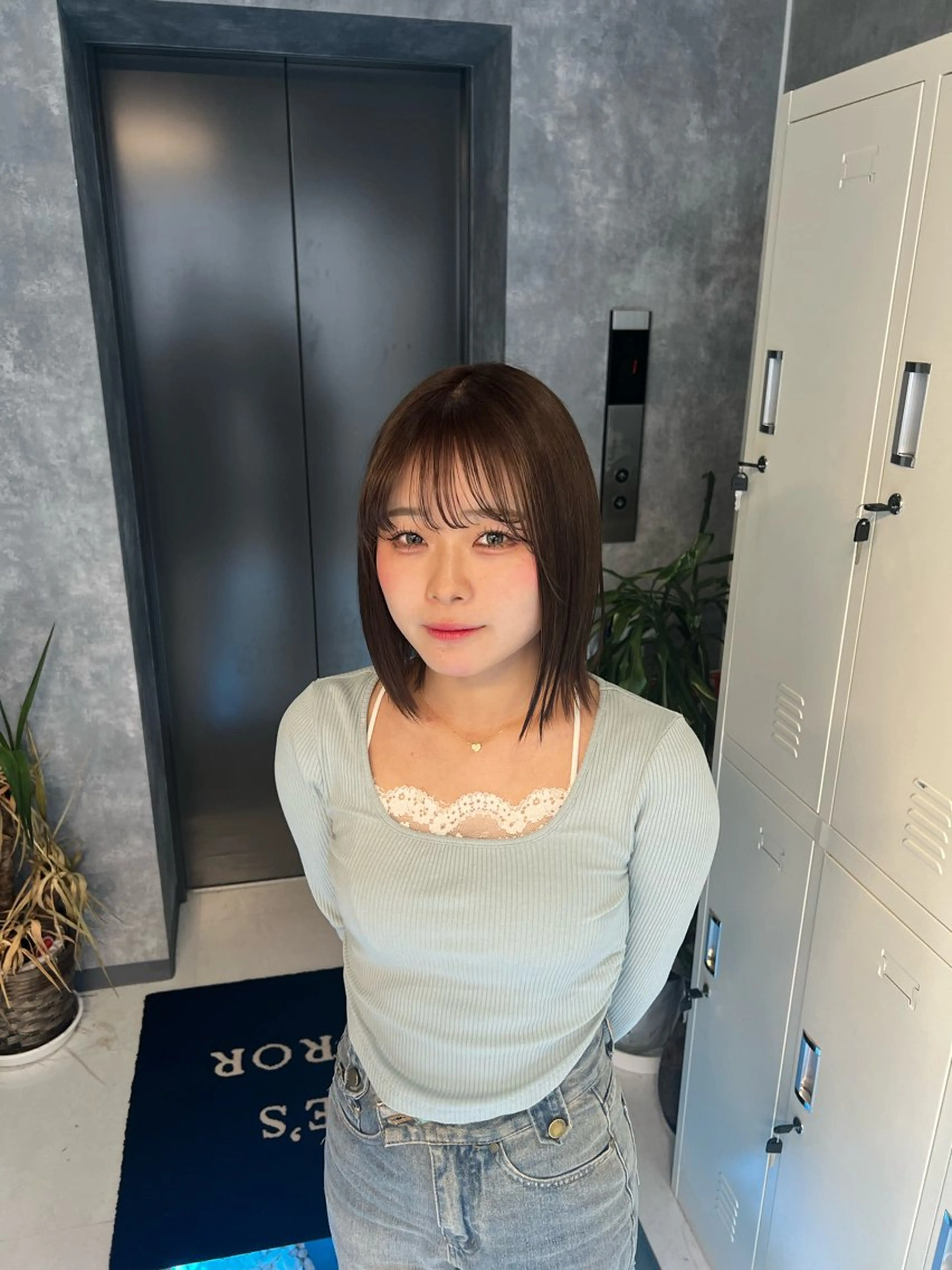 ミディアム カラー カット ヘアカラー トリートメント 👑垢抜け韓国ヘア ハッシュカット唯澄のヘアスタイル