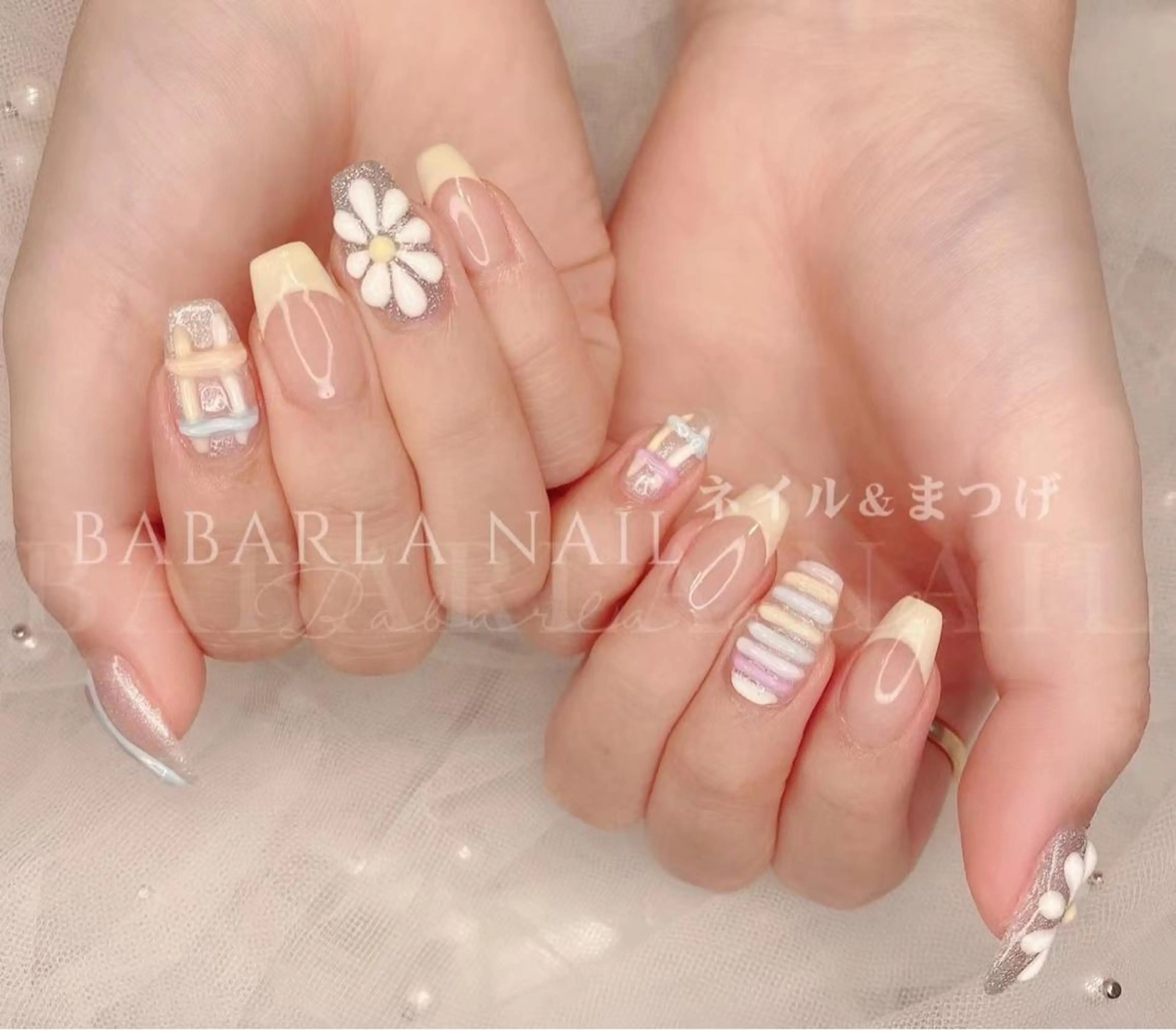 ネイル ホワイト Babarla Nailのネイルデザイン