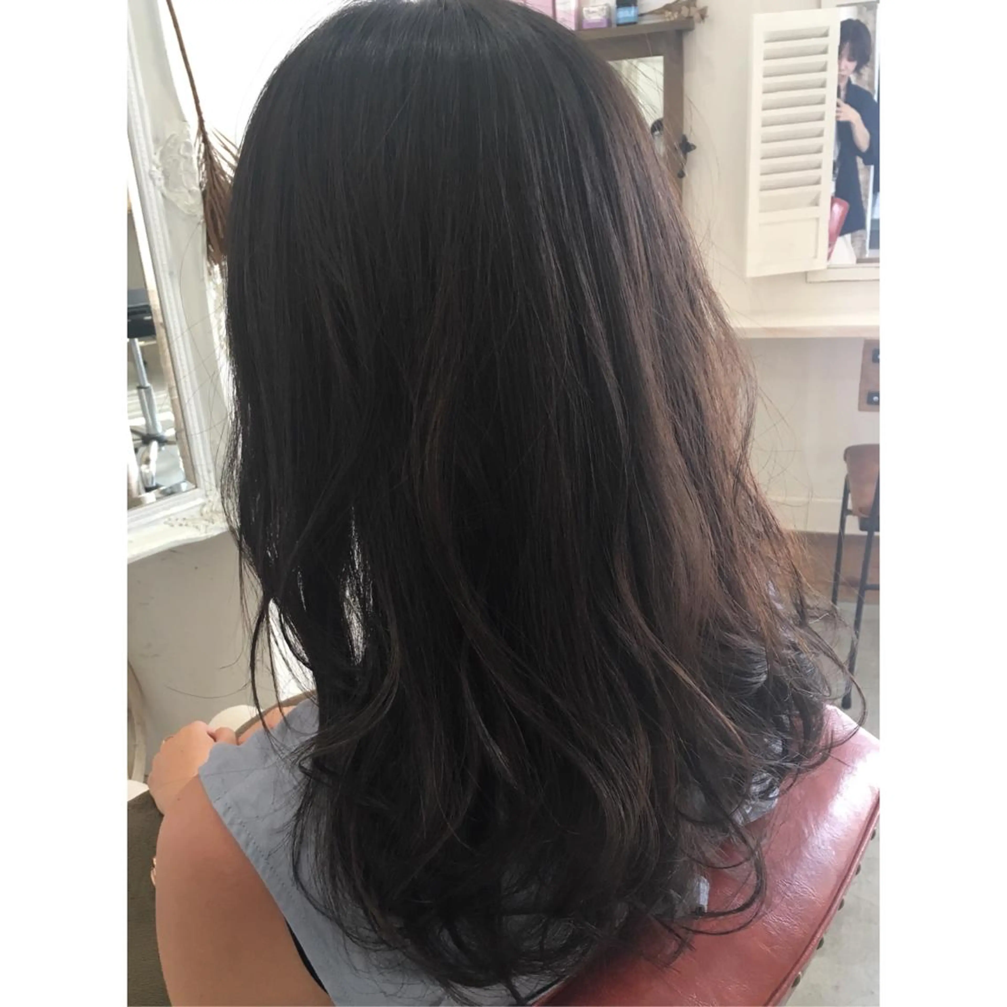 セミロング カラー 透明感カラー fio マナミのヘアスタイル