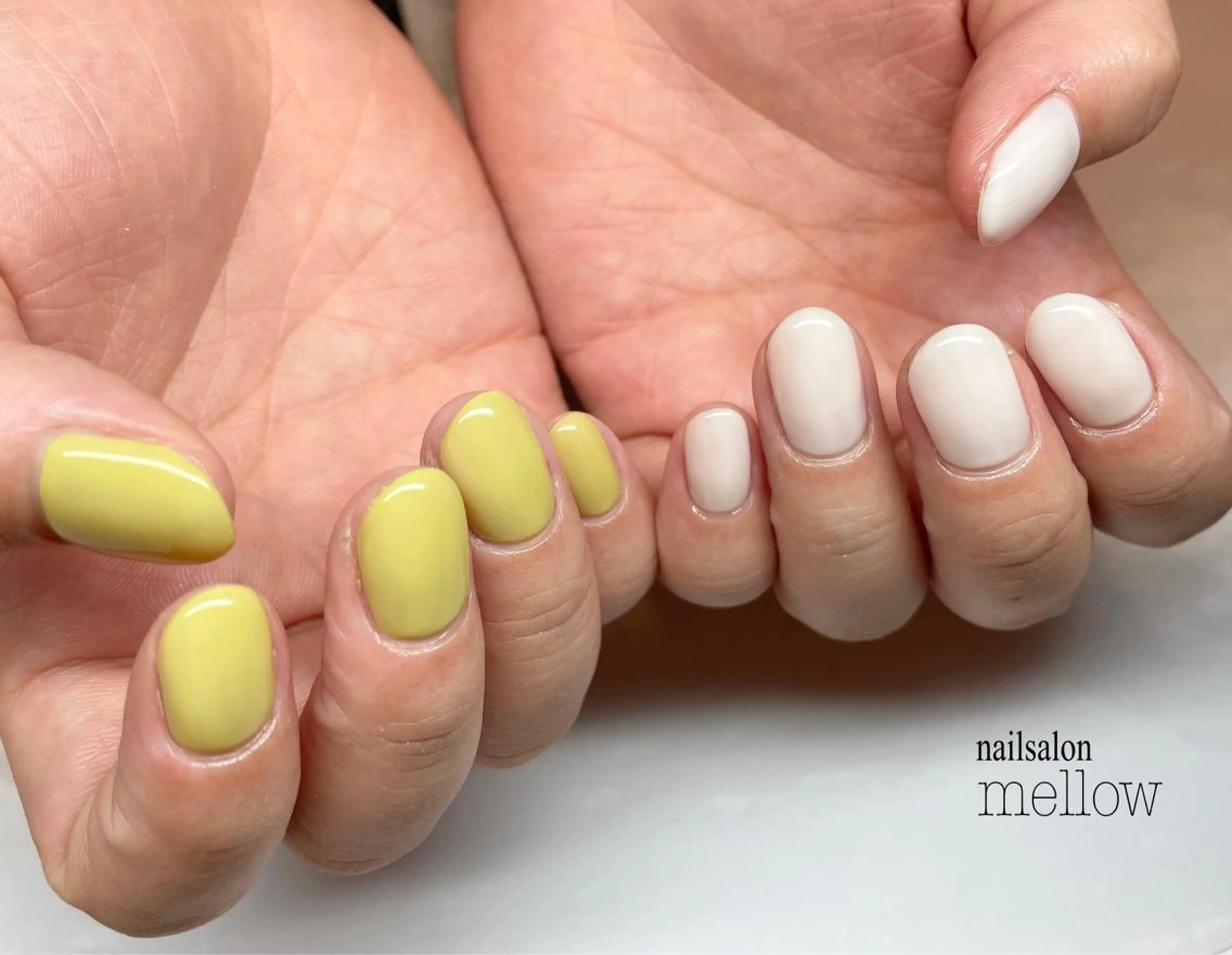 ネイル ホワイト 黄色 大山 浩美のネイルデザイン