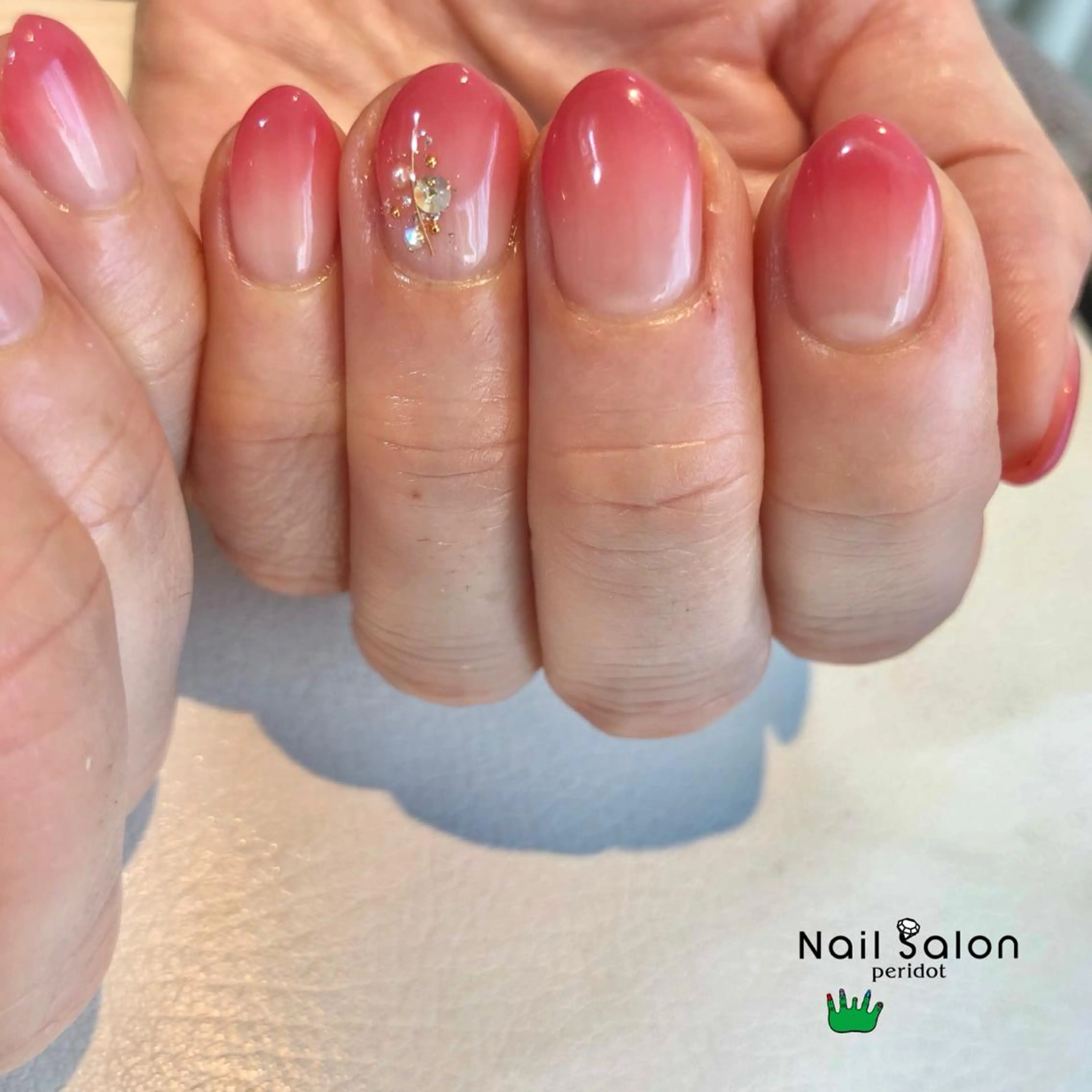 ネイル ペリドット えみのネイルデザイン