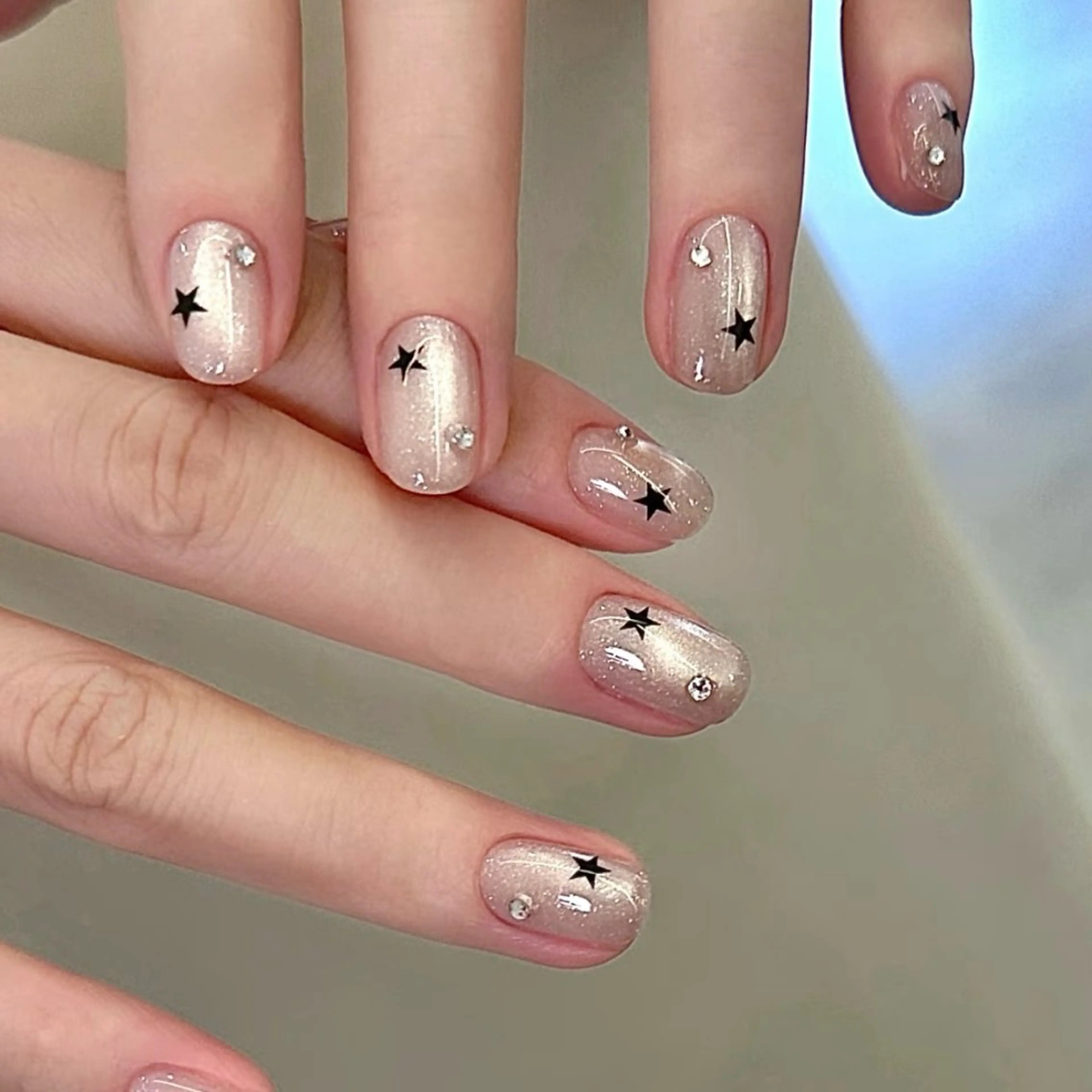 ネイル マグネットネイル マグネットワンカラー ワンカラーネイル Nail salon Amoureuse ネイルサロン アムルーズ所属・ネイリスト ミクのネイルデザイン