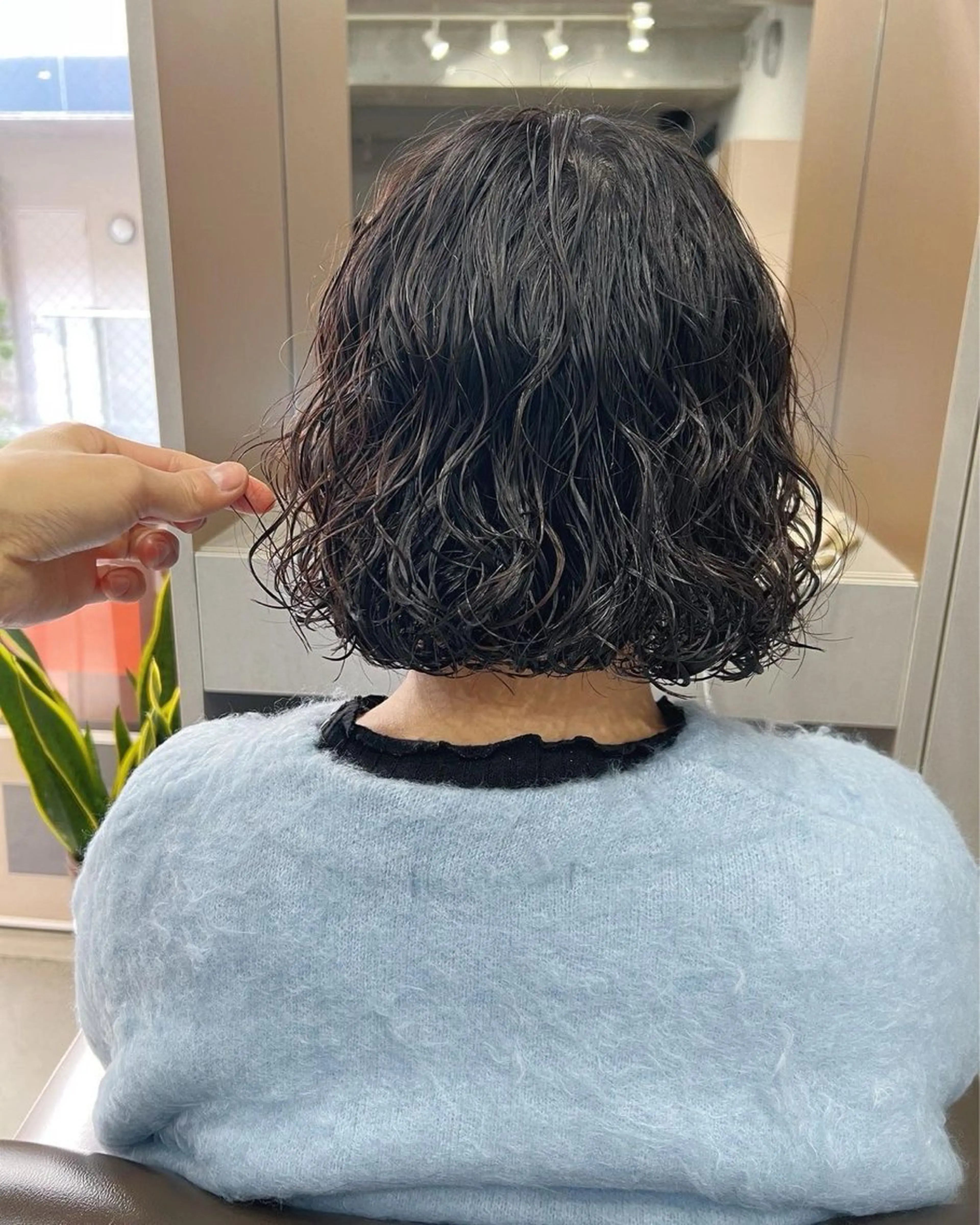 ミディアム カラー パーマ ミディアムパーマ ボブ 森山 陽菜のヘアスタイル