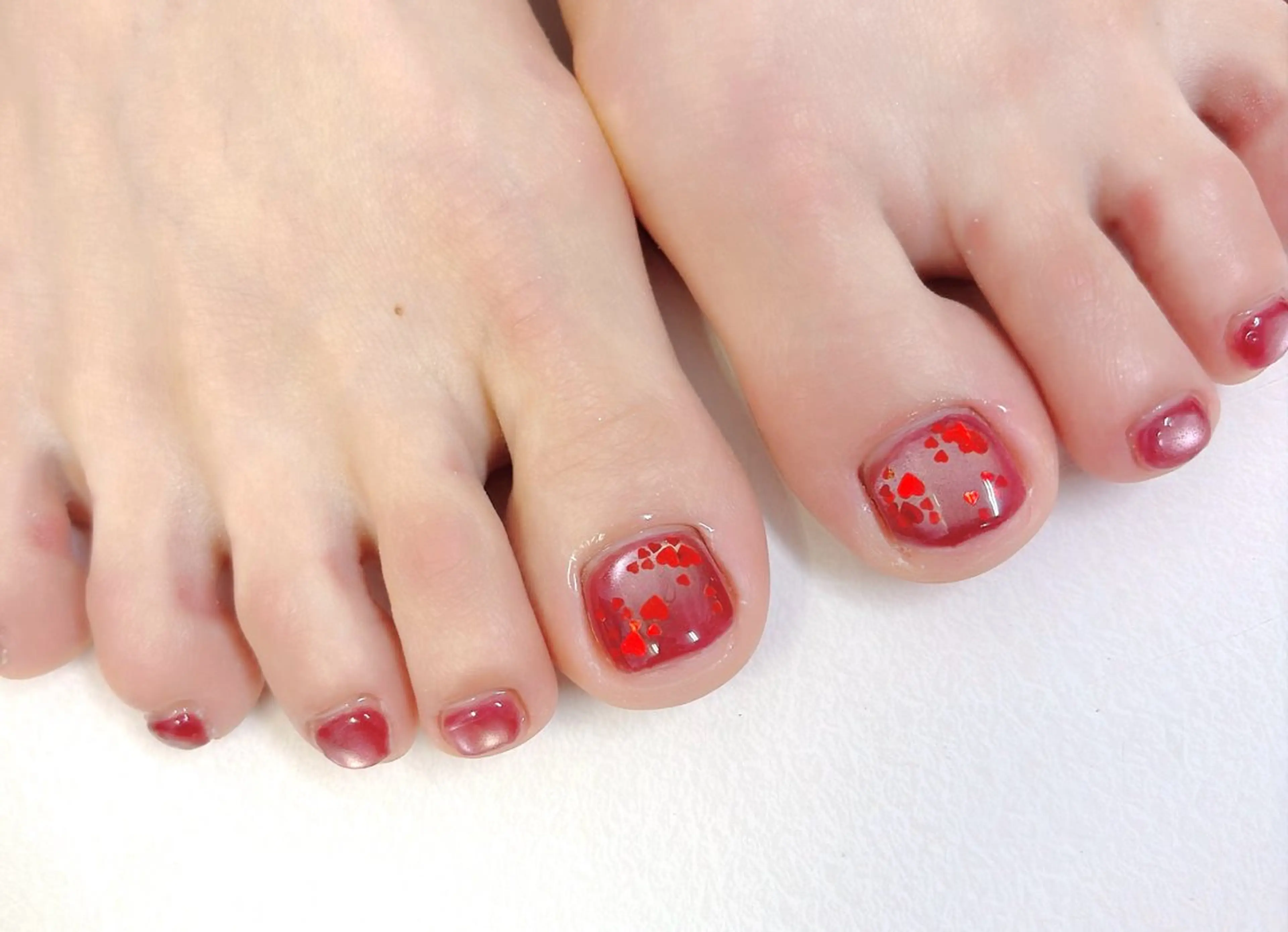 ネイル フットネイル ハート マグネットネイル フットネイル iku🌷 by 上福岡らんらんのネイルデザイン