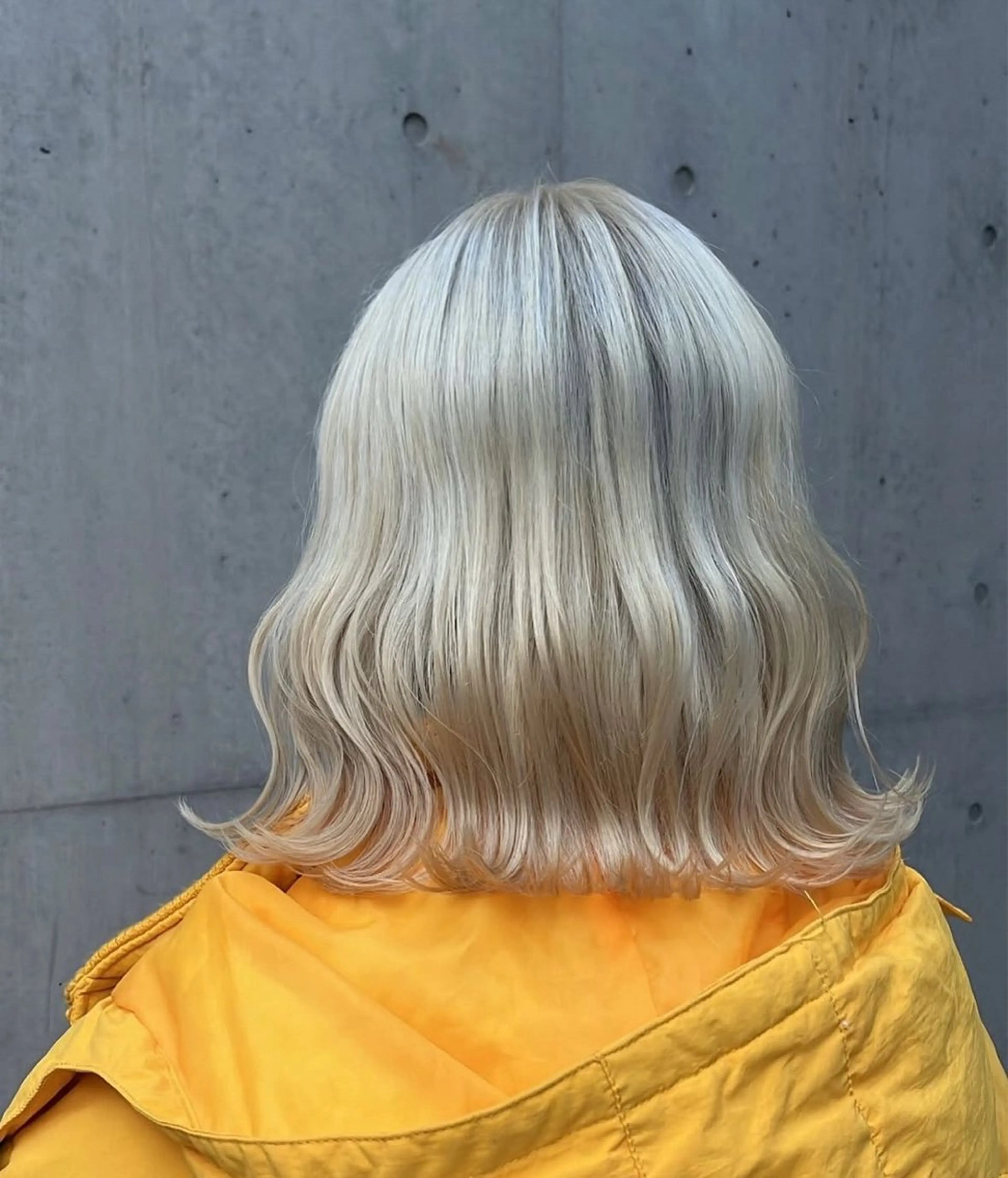 🌼クチコミ記載🌼ブリーチ＋カラーベースTr🌼の写真