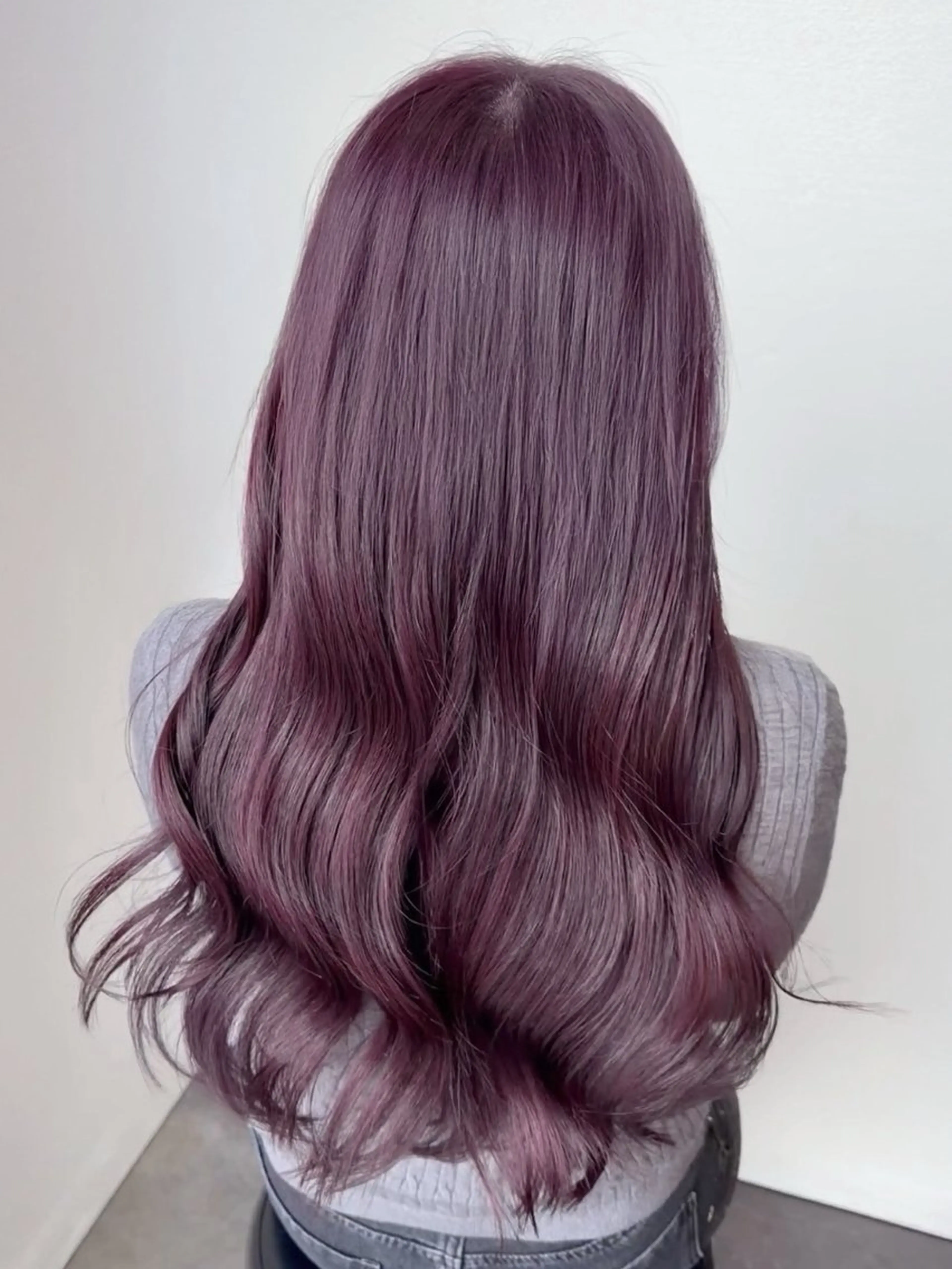 ロング パープルカラー ヘアカラー 透明感color ハイトーン✨みくりのヘアスタイル