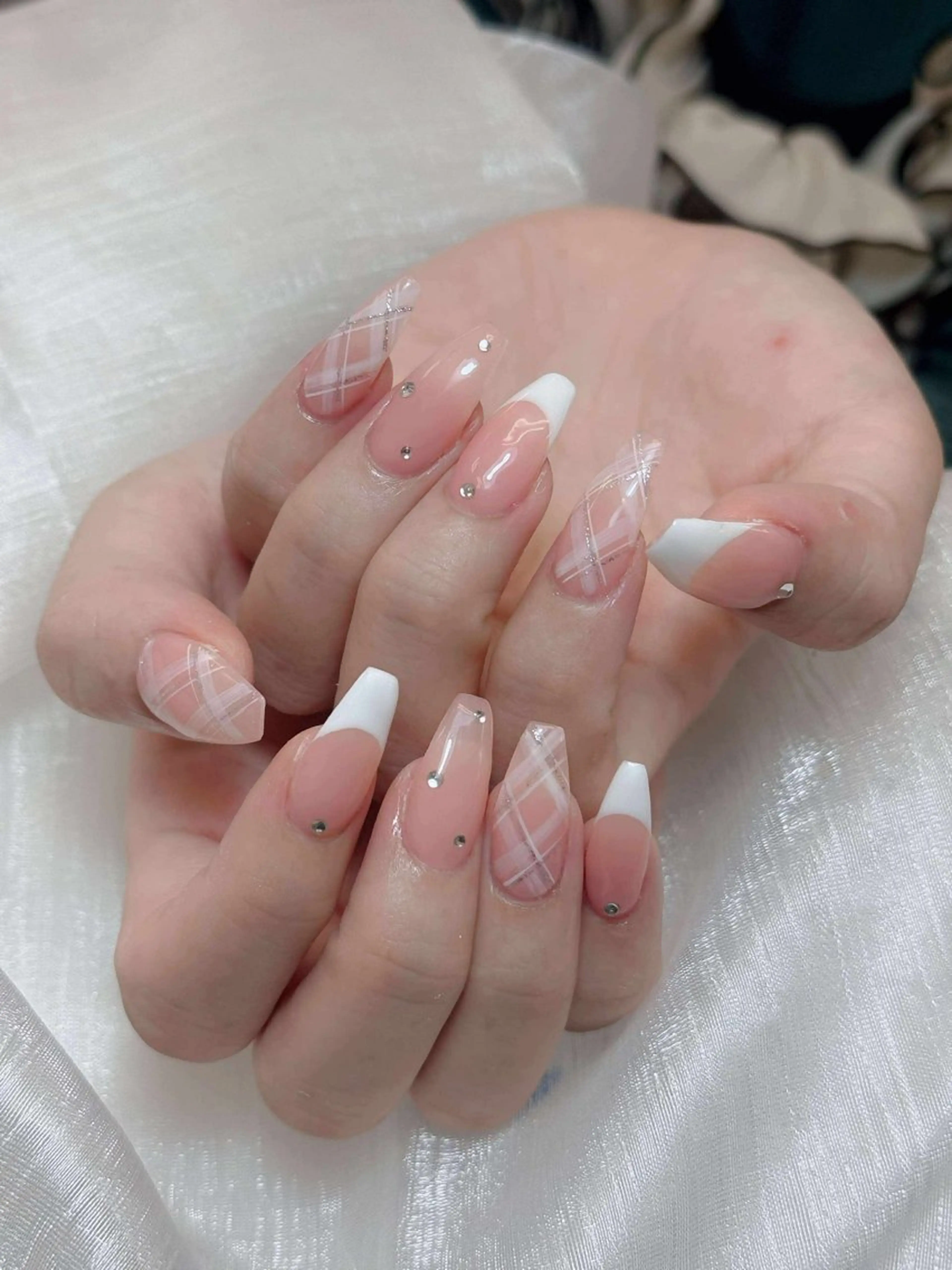 ネイル オーロラネイル チークネイル フットネイル フレンチネイル ハロウィン ハンドネイル Lumi Nail 新大久保3‘のネイルデザイン