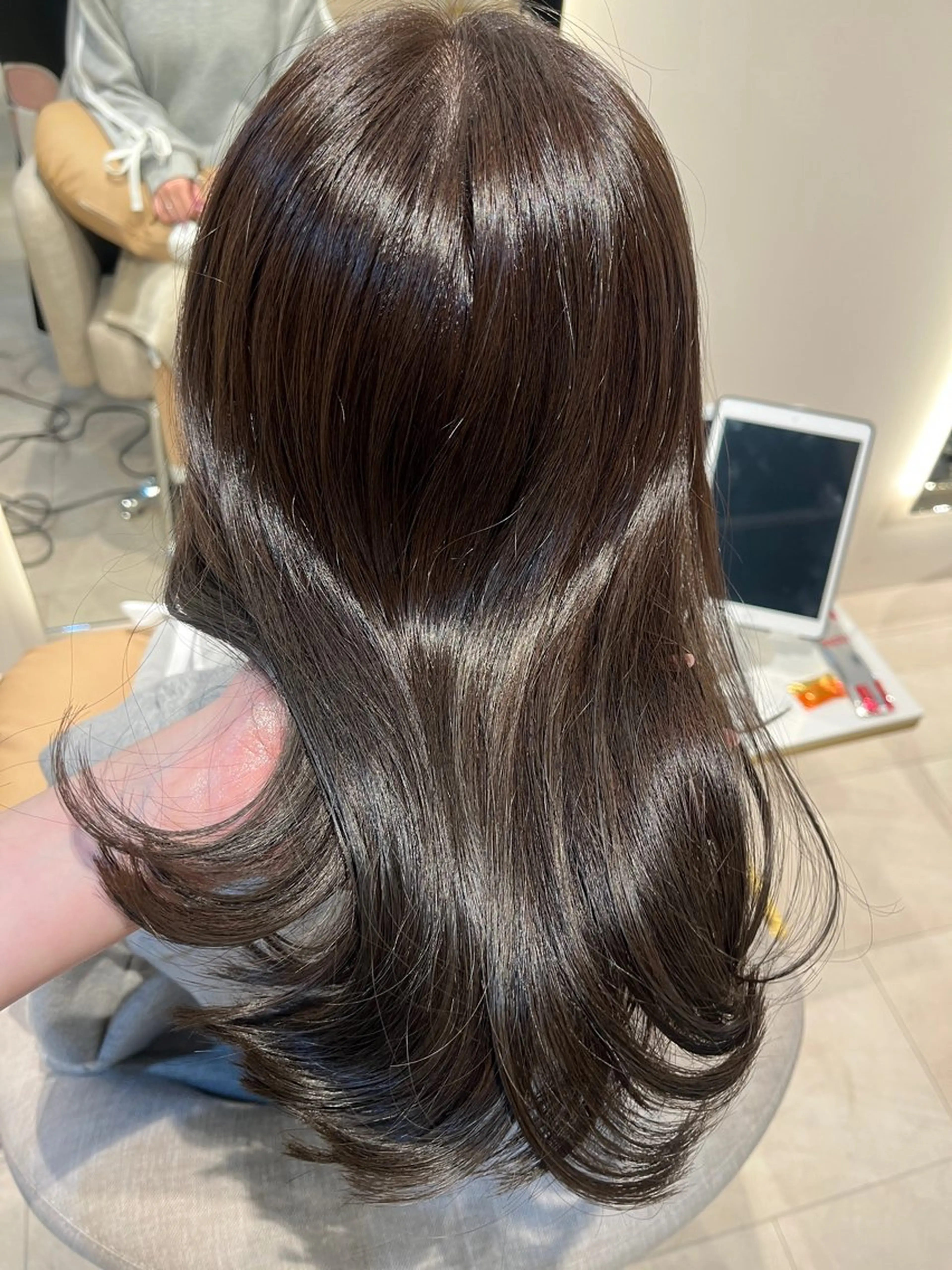 セミロング カラー パーマ ヘアアレンジ 透明感カラー グレージュ くびれヘア 韓国風ヘア 似合わせカット カット ヘアカラー トリートメント レイヤーカット ✨️進藤ひかりのヘアスタイル