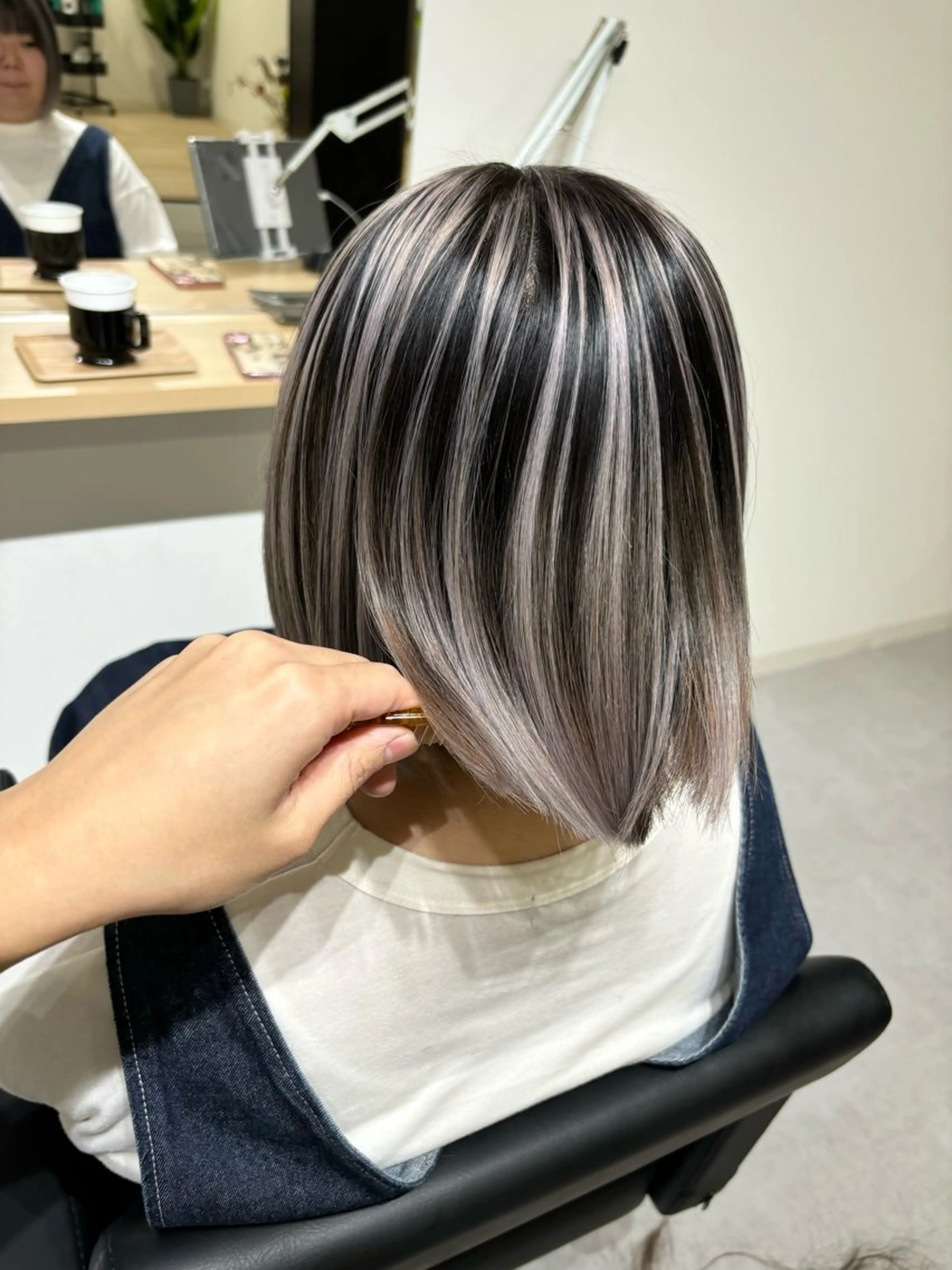 ミディアム LAFRE （ラフリ）所属・ケアブリーチ 黒瀬有汰のヘアスタイル