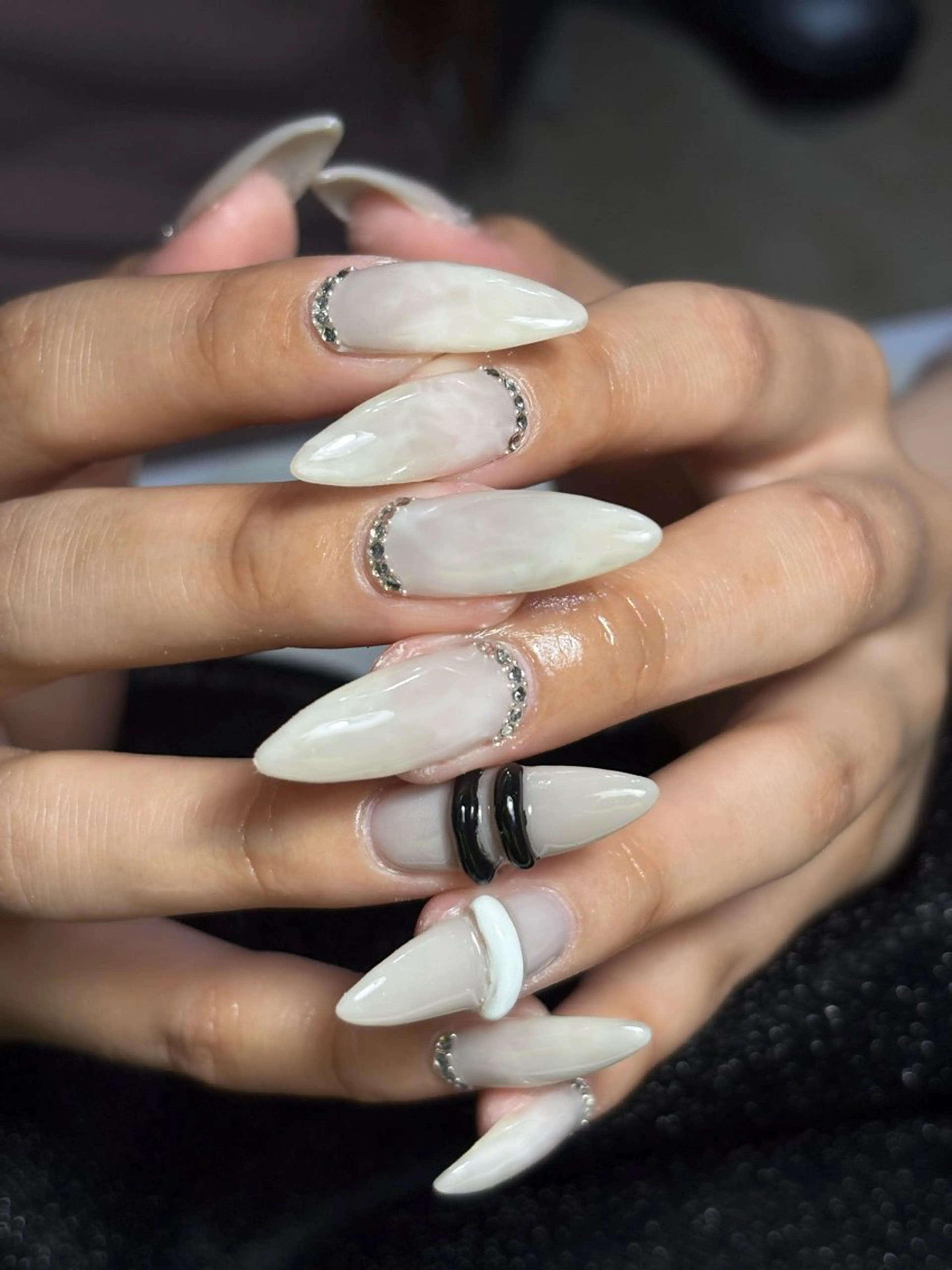 ネイル ハンドネイル フットネイル ✴︎ Delightのネイルデザイン