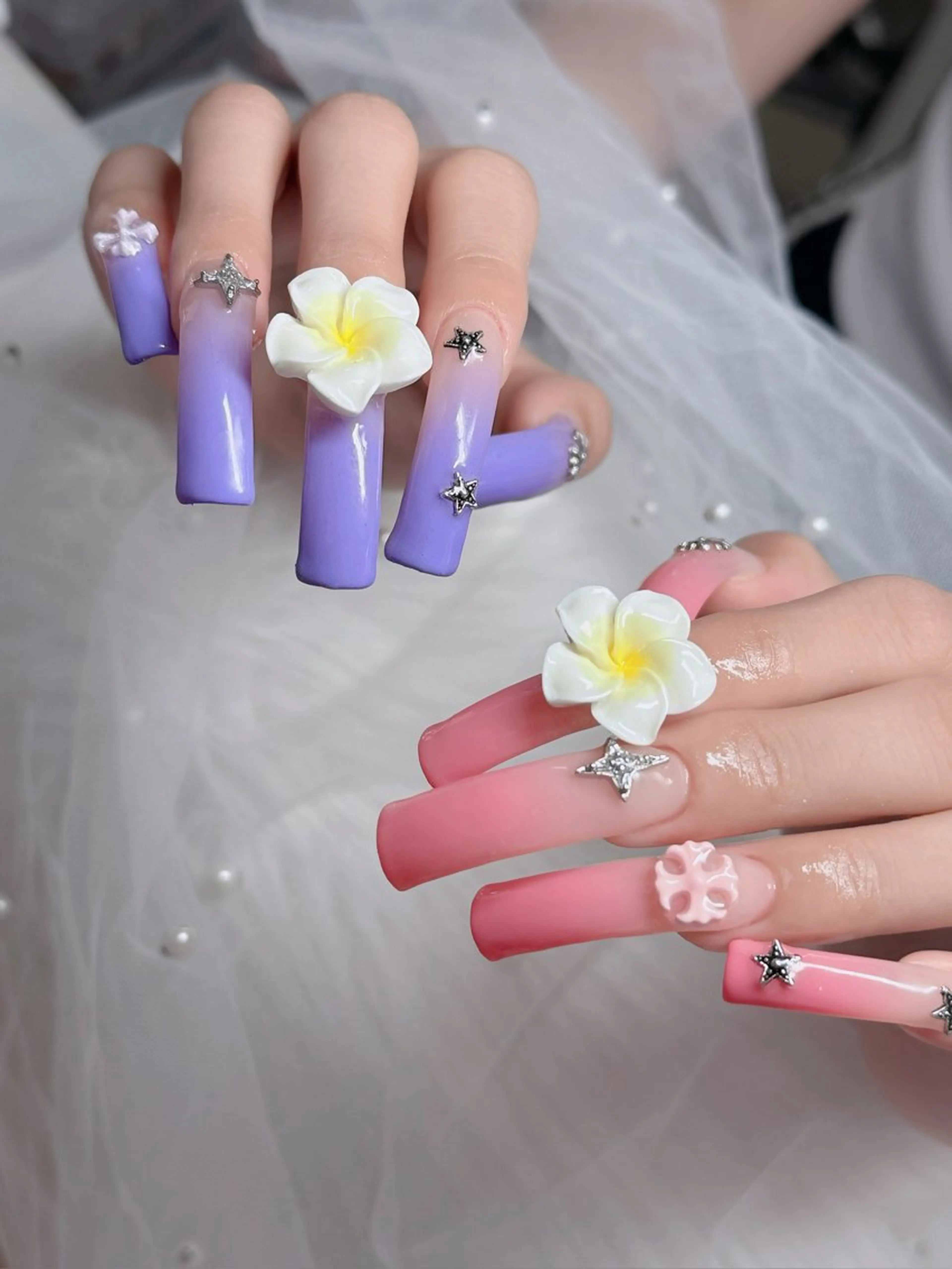 ネイル オーロラネイル フレンチネイル ジェルネイル ハロウィン 韓国ネイル ハンドネイル H.baby Nail Salonのネイルデザイン