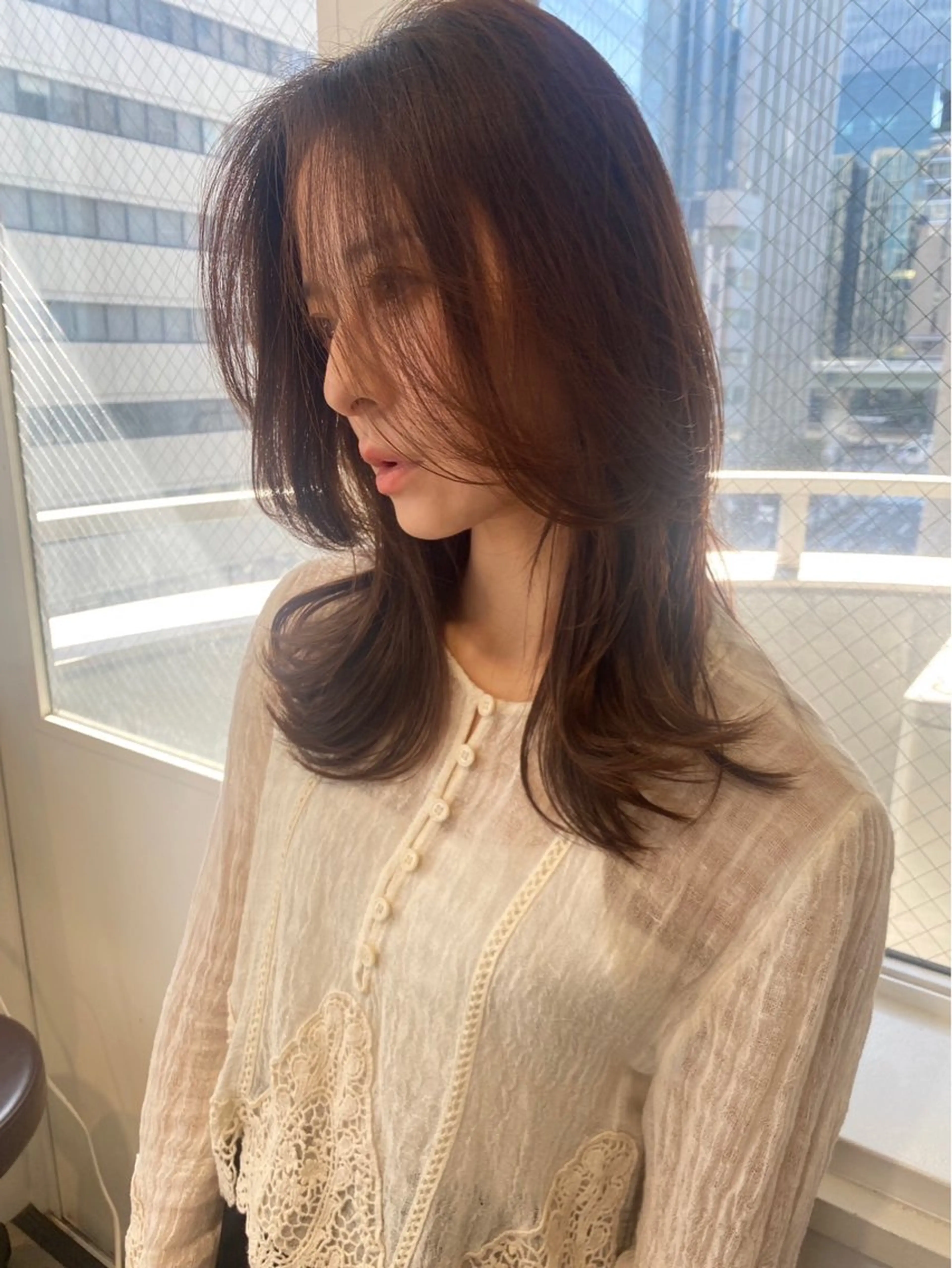 カラー ベージュカラー ブリーチ ブラウンカラー ブラウンベージュ ブリーチなしカラー Mint セイナのヘアスタイル