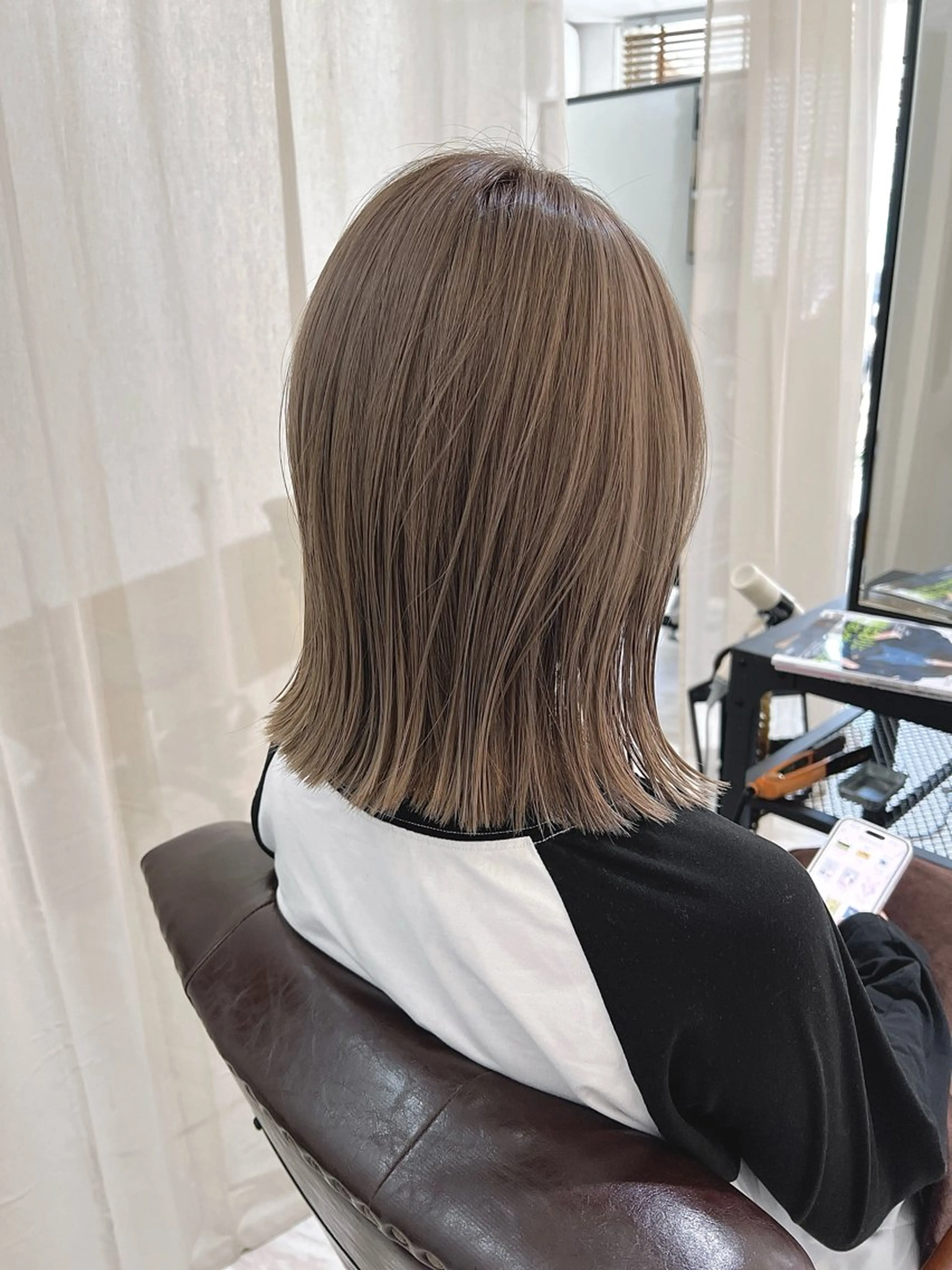 ミディアム カラー 近藤 若菜のヘアスタイル