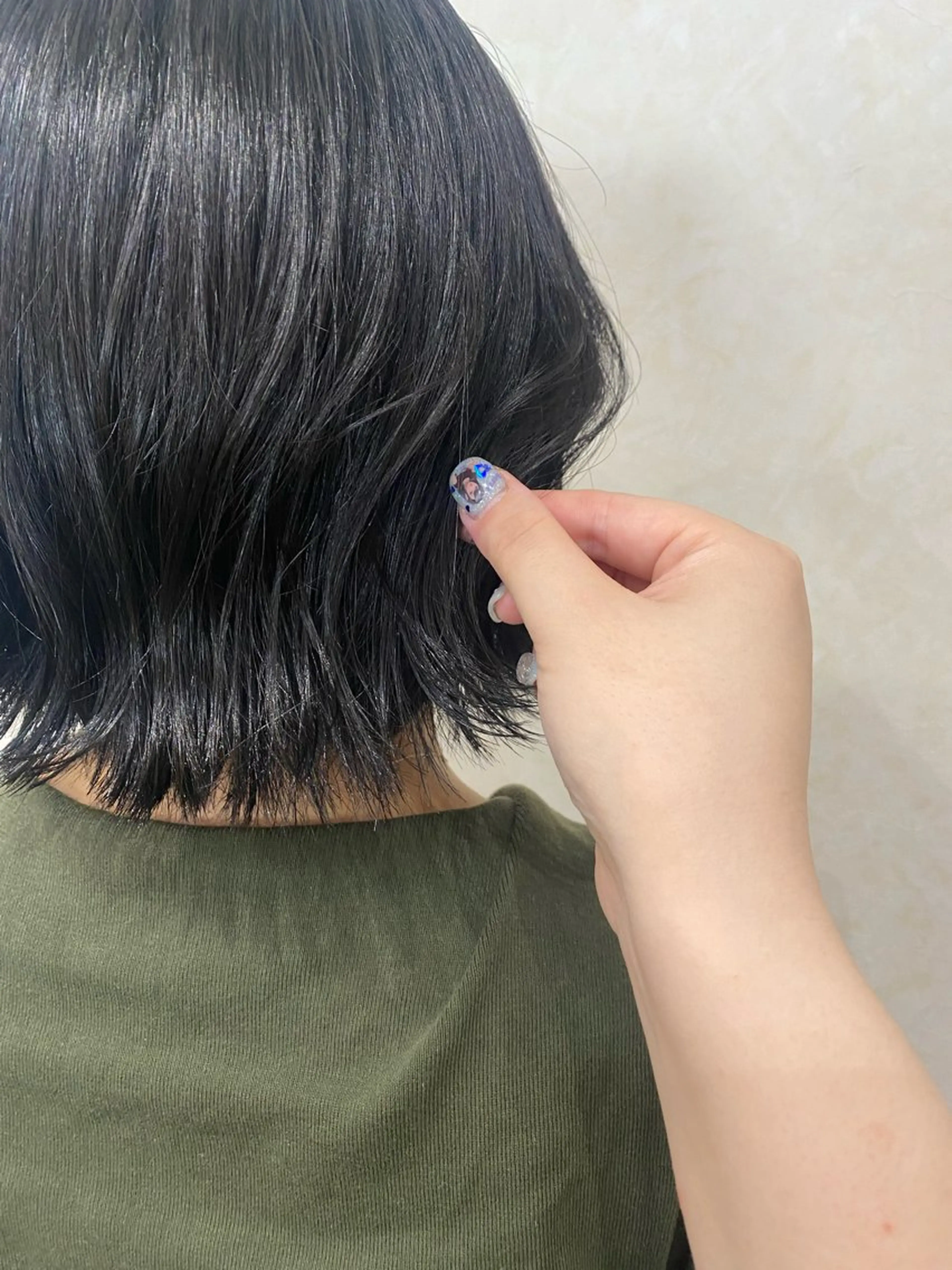 ショート カラー 黒髪 ブリーチ ブルーカラー ブルーブラック ブラウンカラー N°+aero 😊れいか😊のヘアスタイル