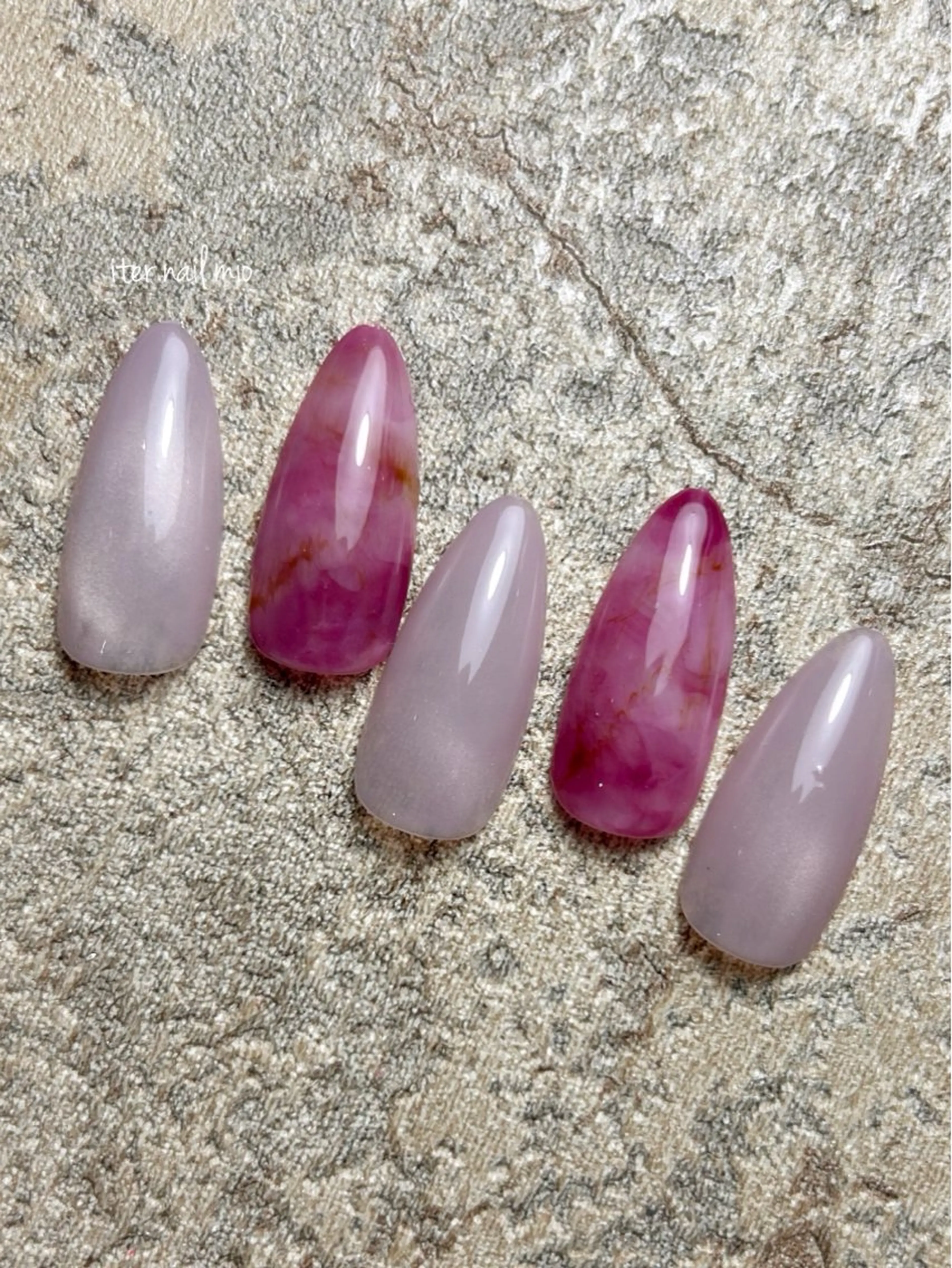 ネイル ニュアンスネイル ハンドネイル ITER mioのネイルデザイン