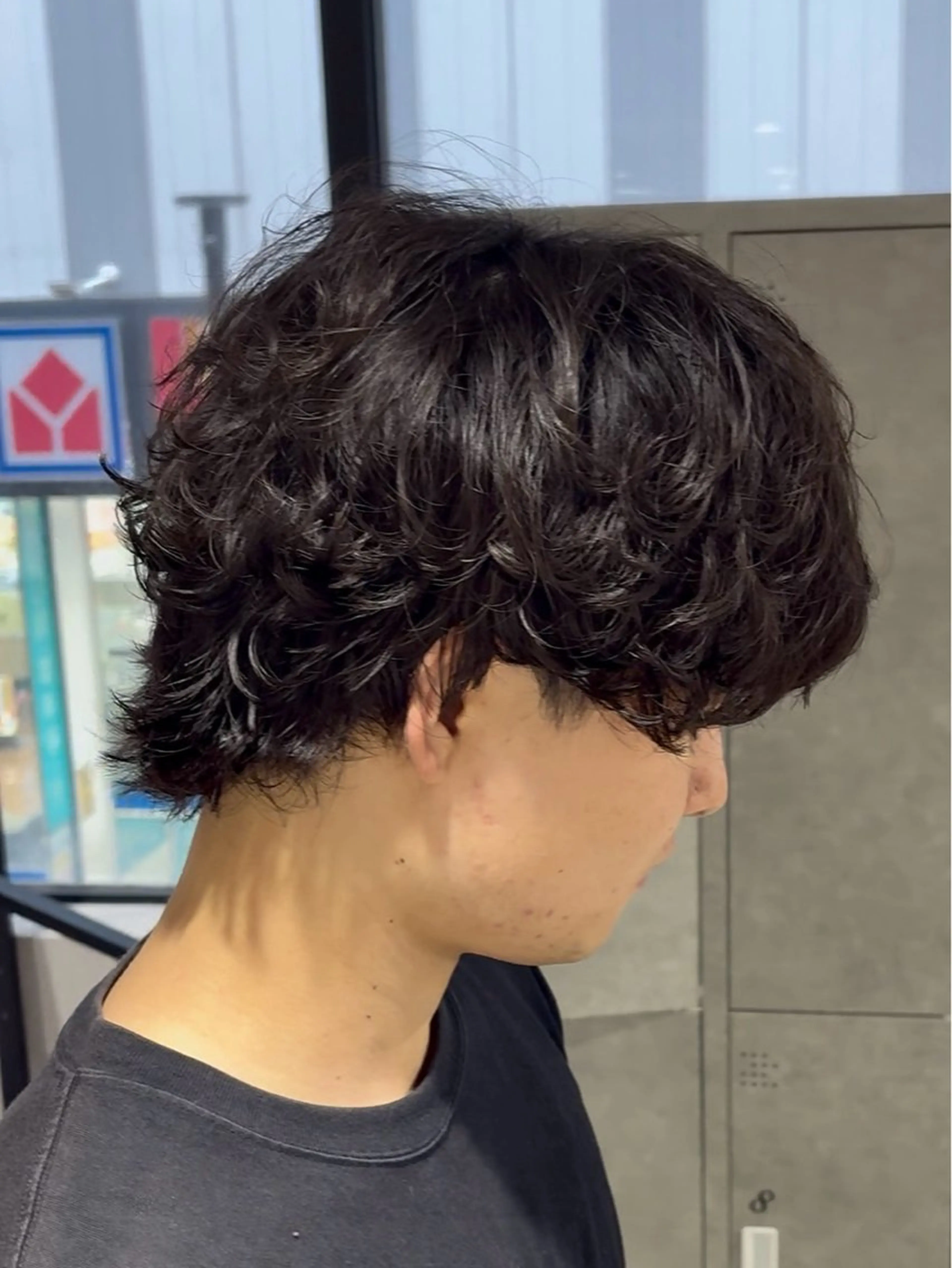 ショート カラー パーマ メンズ カット パーマ 【シャドウパーマ センターパート】義心のヘアスタイル