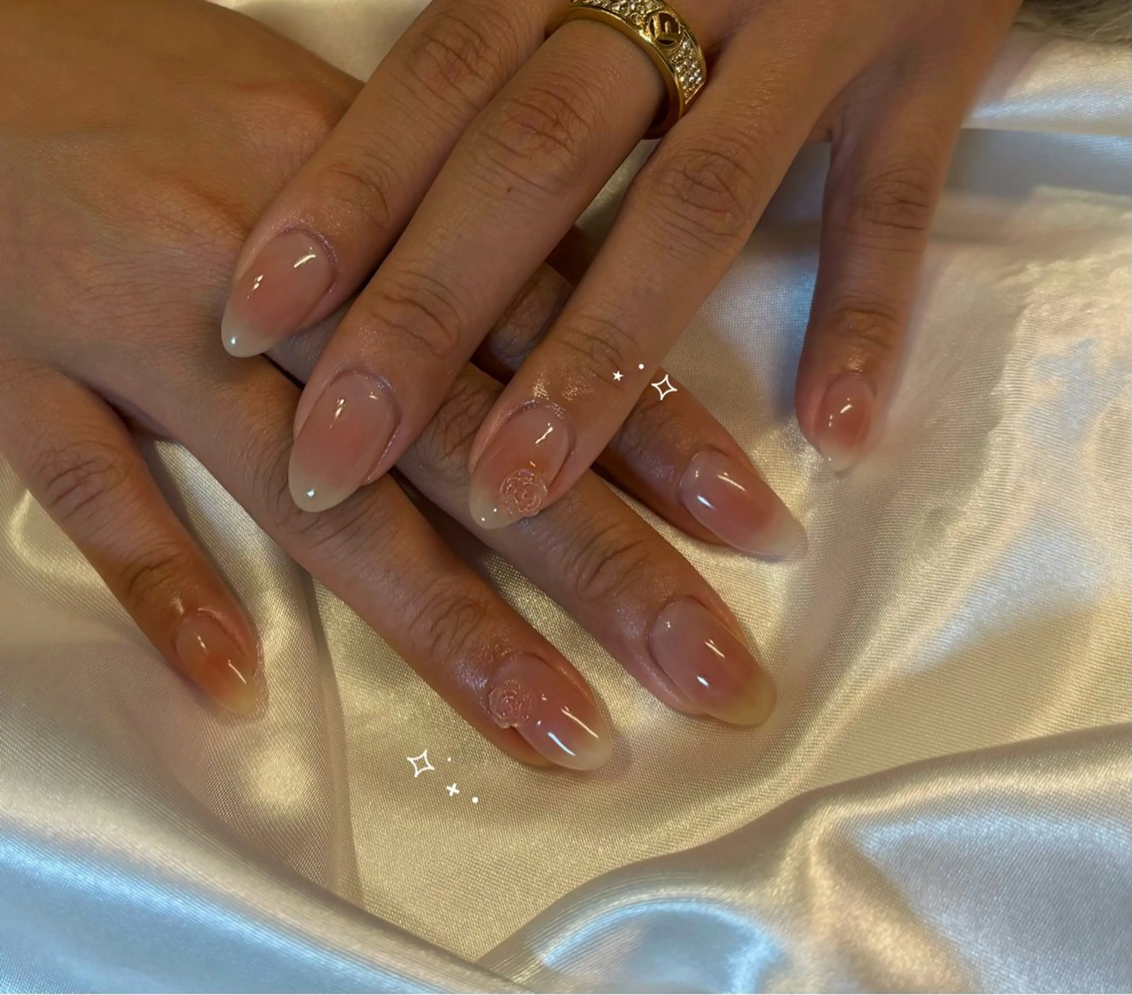 ネイル チークネイル フレンチネイル ガーリー グラデーション 韓国ネイル Chat　noir所属・【chatnoir】 MIYUのネイルデザイン