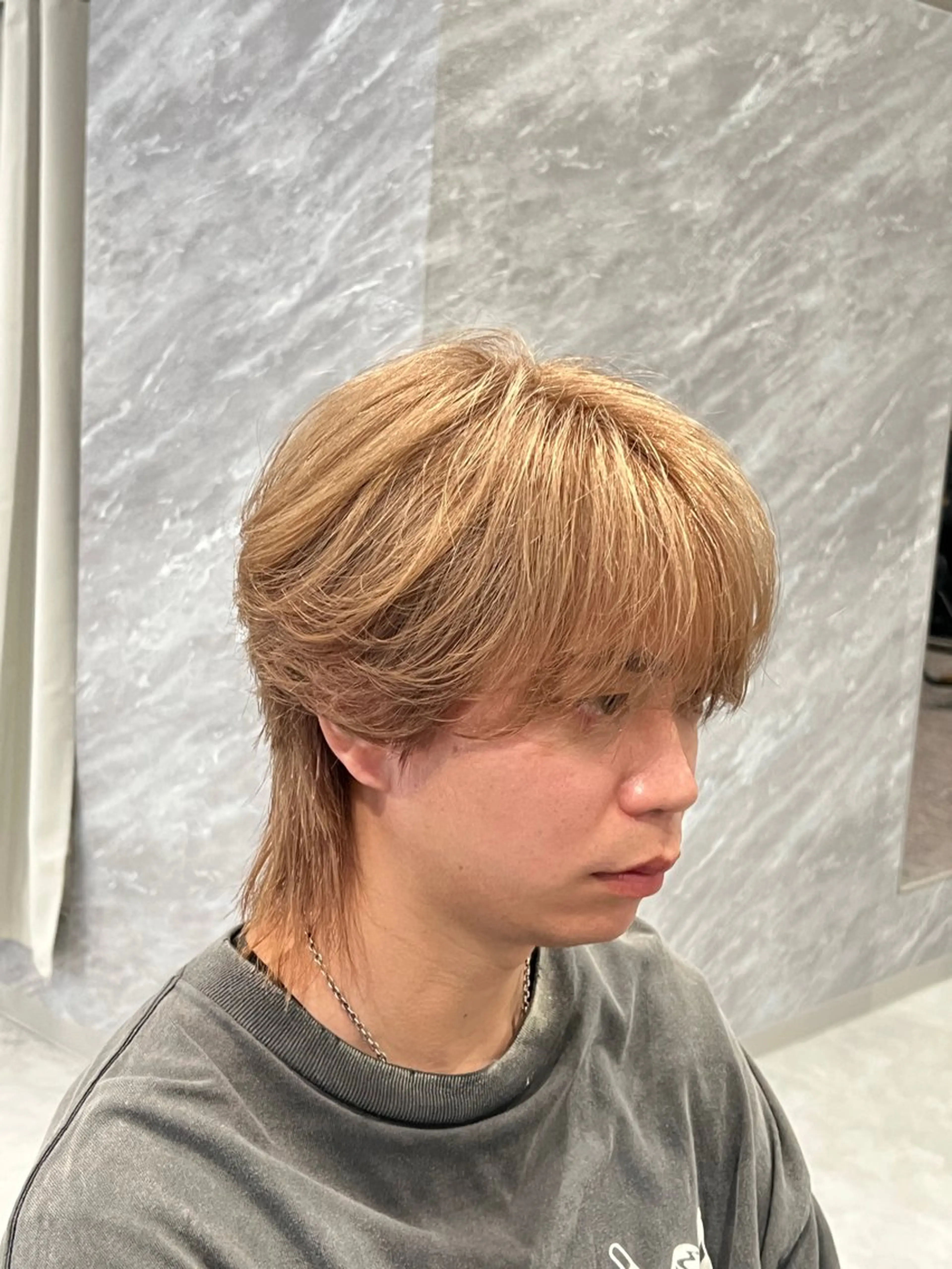 カラー メンズ メンズブリーチ ブリーチ ulus kobe所属・藤枝 大地のヘアスタイル