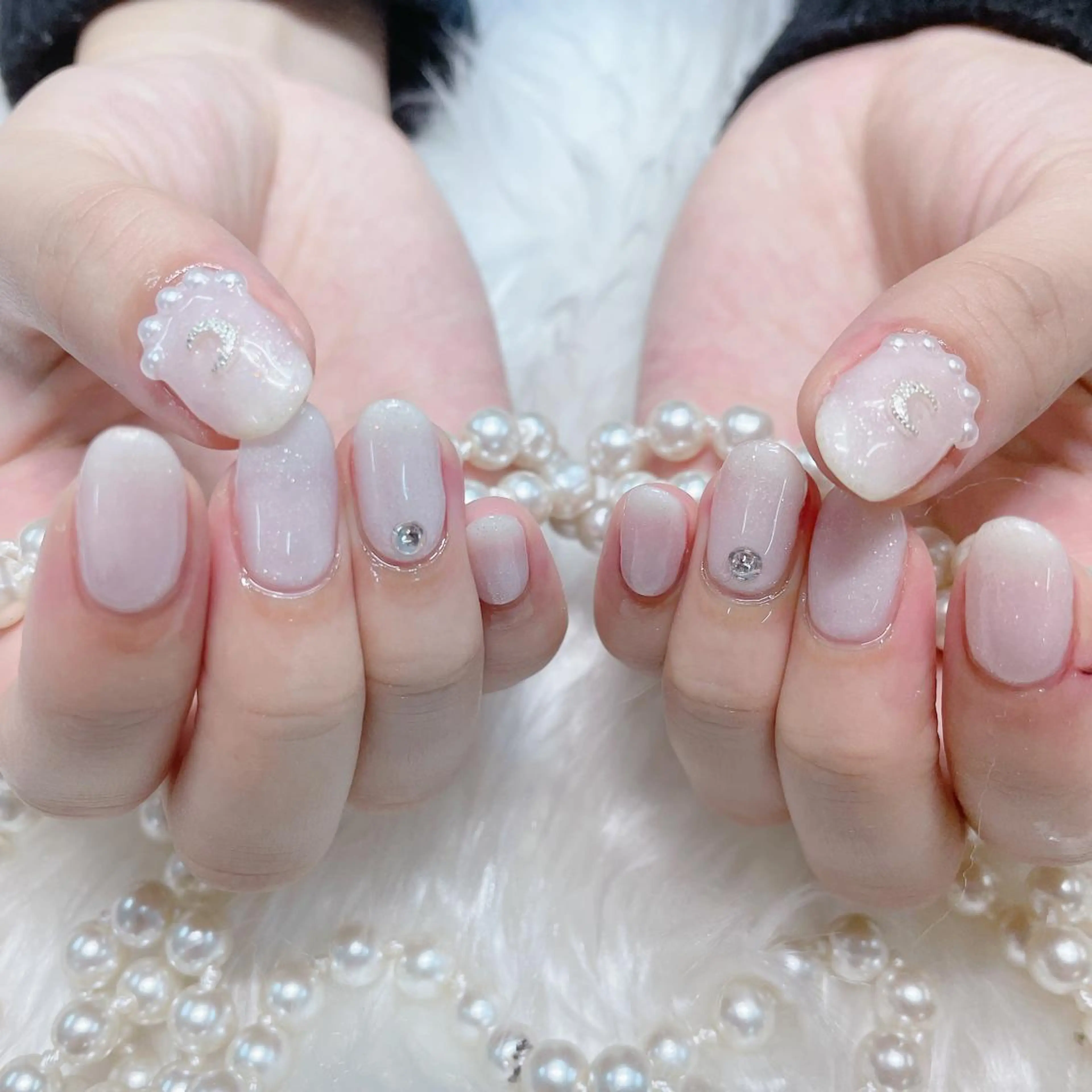 ネイル Go  Today シェアサロン 新宿Gratia店所属・杉山 栞のネイルデザイン