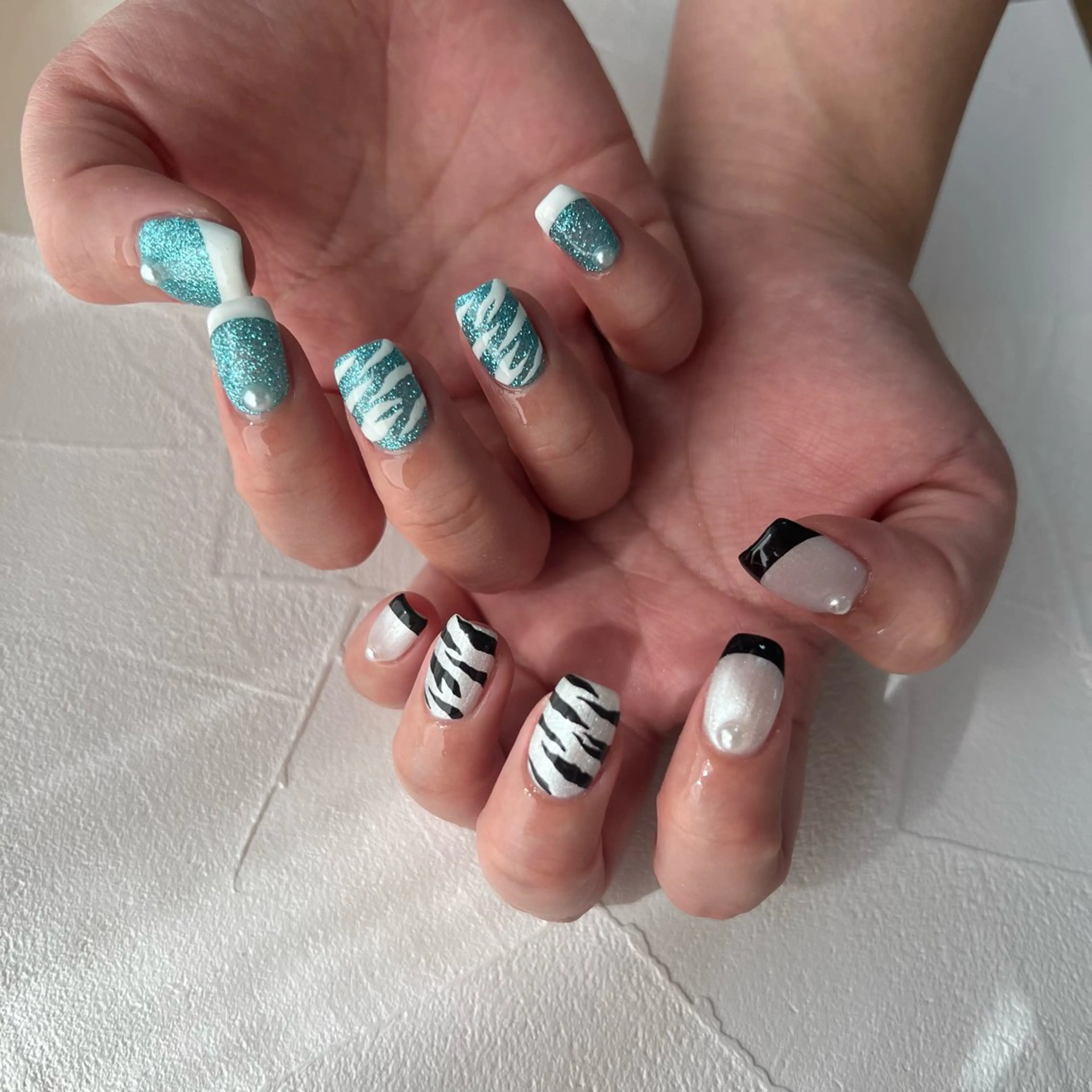 ネイル アニマル柄 フレンチネイル ハンドネイル 川端 京香のネイルデザイン