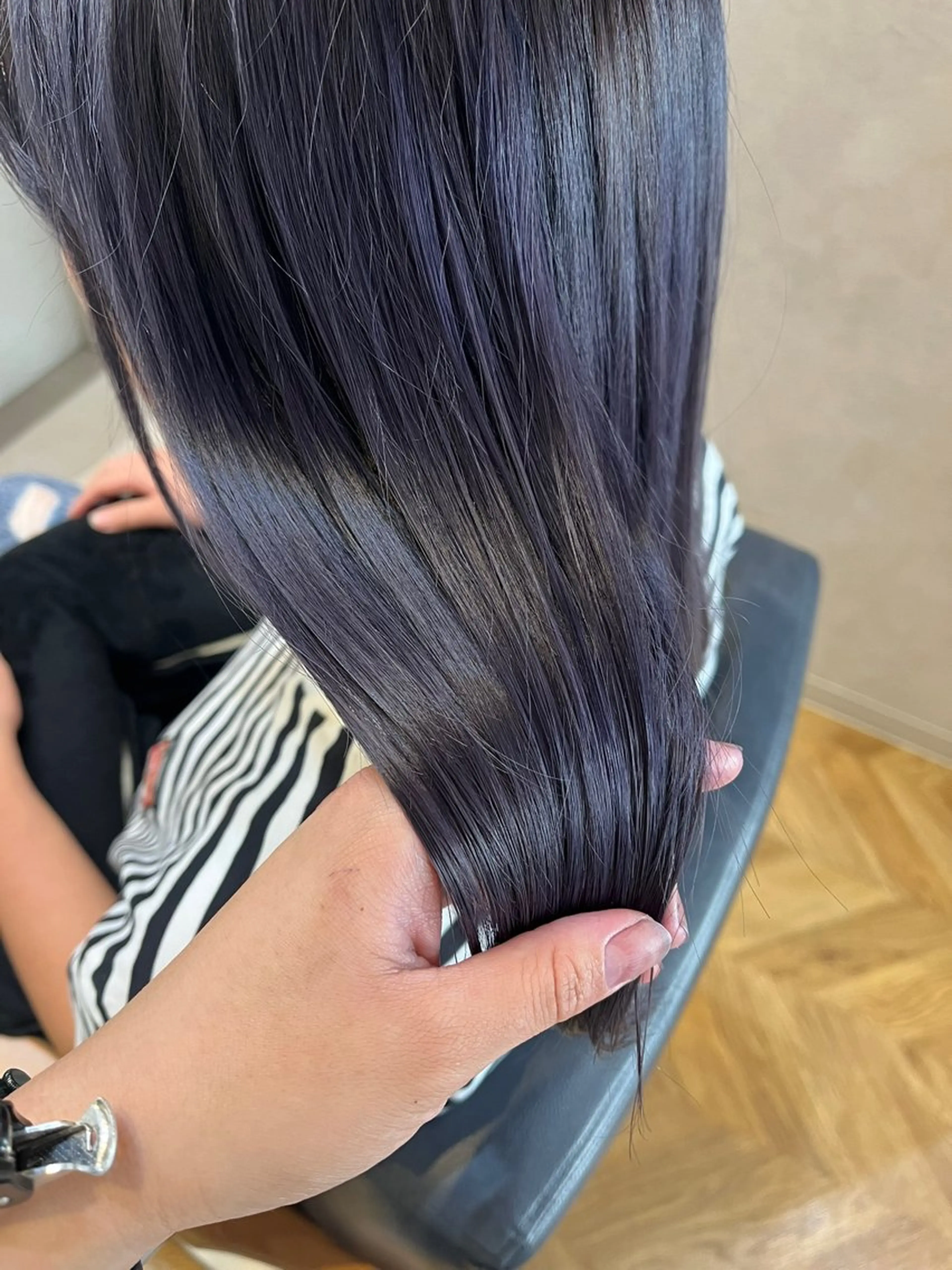 セミロング カラー ラベンダーカラー number大分/ 磯部栞里のヘアスタイル