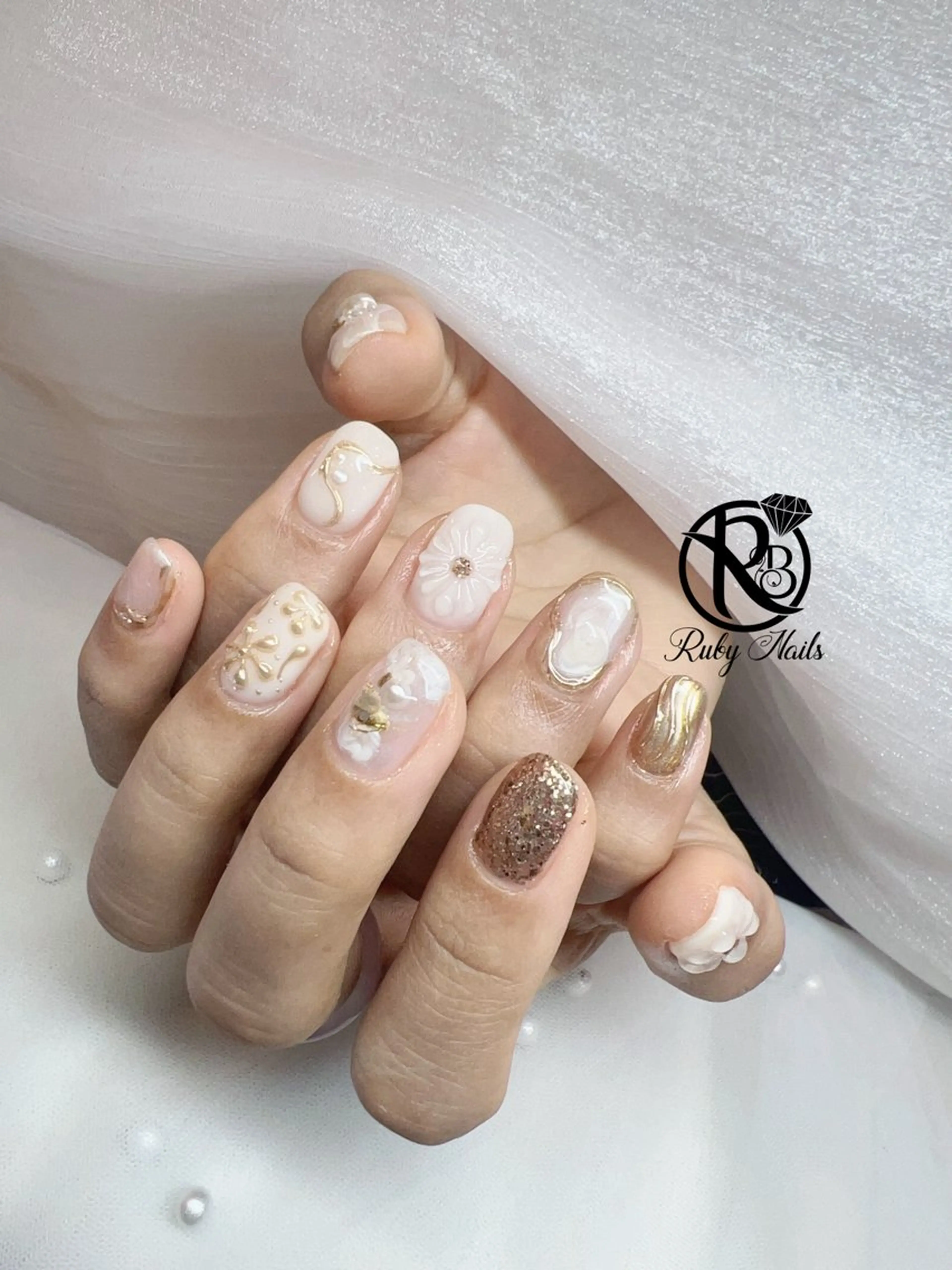 ネイル グラデーション キラキラネイル 韓国ネイル マグネットネイル ニュアンスネイル RUBY Nail 日暮里店のネイルデザイン