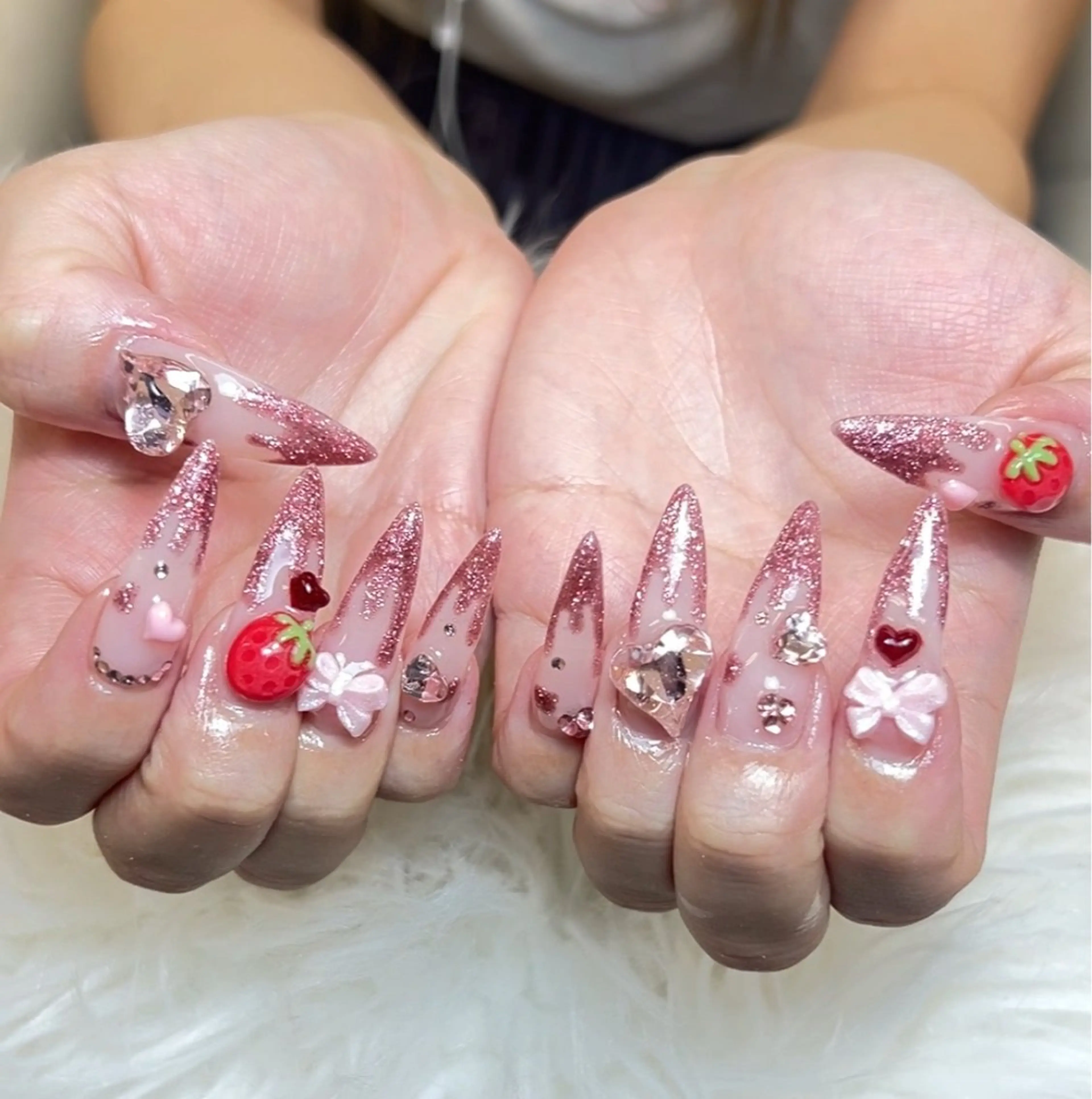 ネイル アートネイル オーロラネイル チークネイル 長さ出し フットネイル Noiranail_ studio川越西口のネイルデザイン