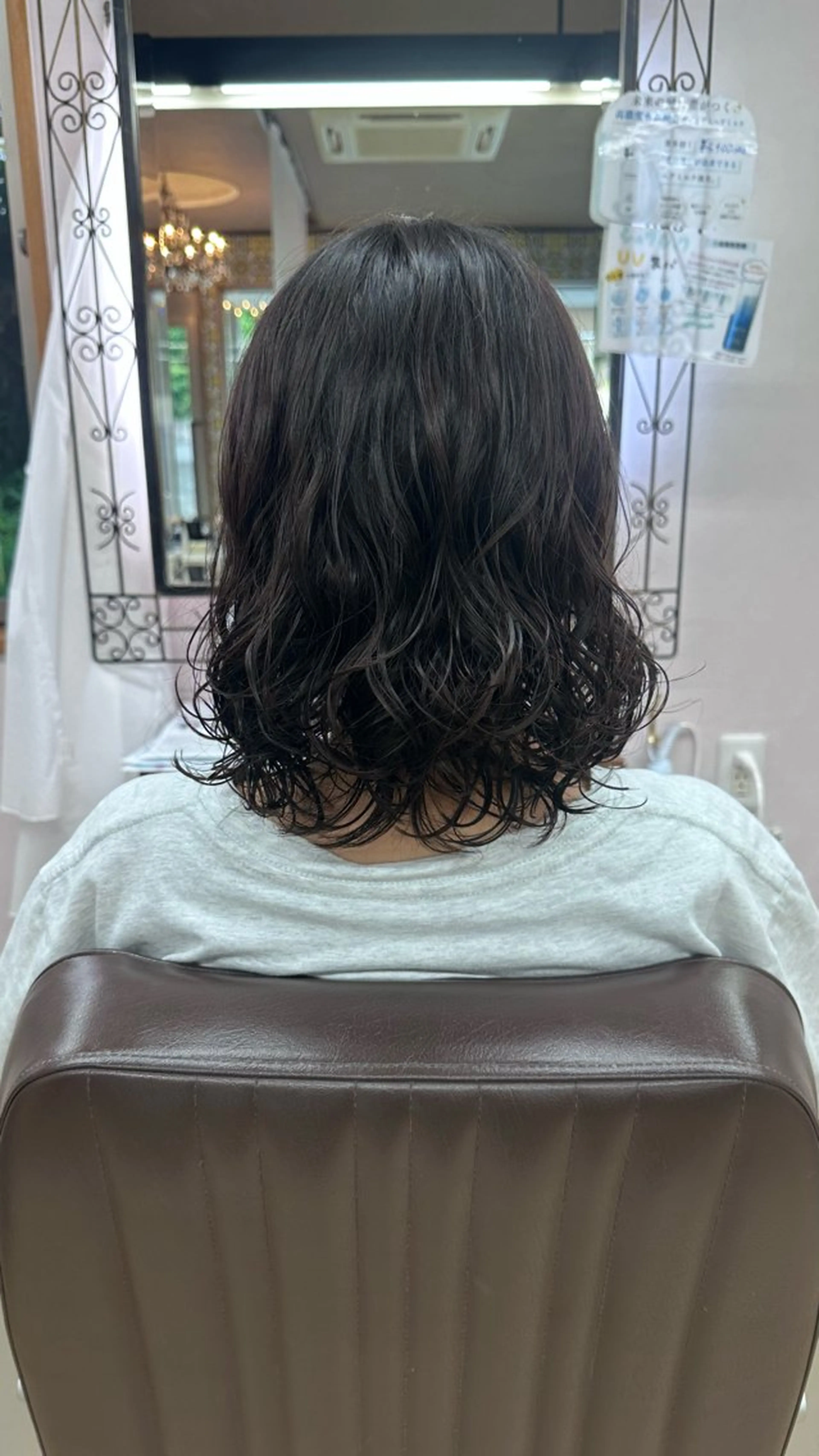 ミディアム パーマ ミディアムパーマ レイヤーカット SOL所属・saya kaのヘアスタイル