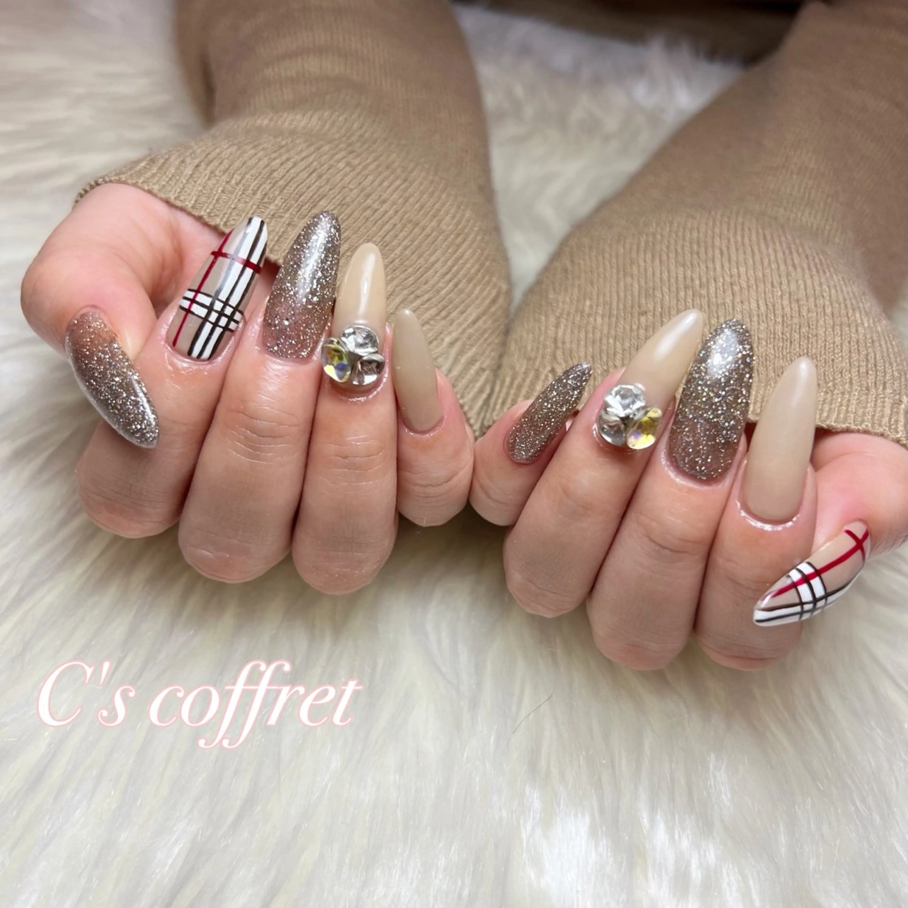 ネイル C's coffret所属・C's coffretのネイルデザイン