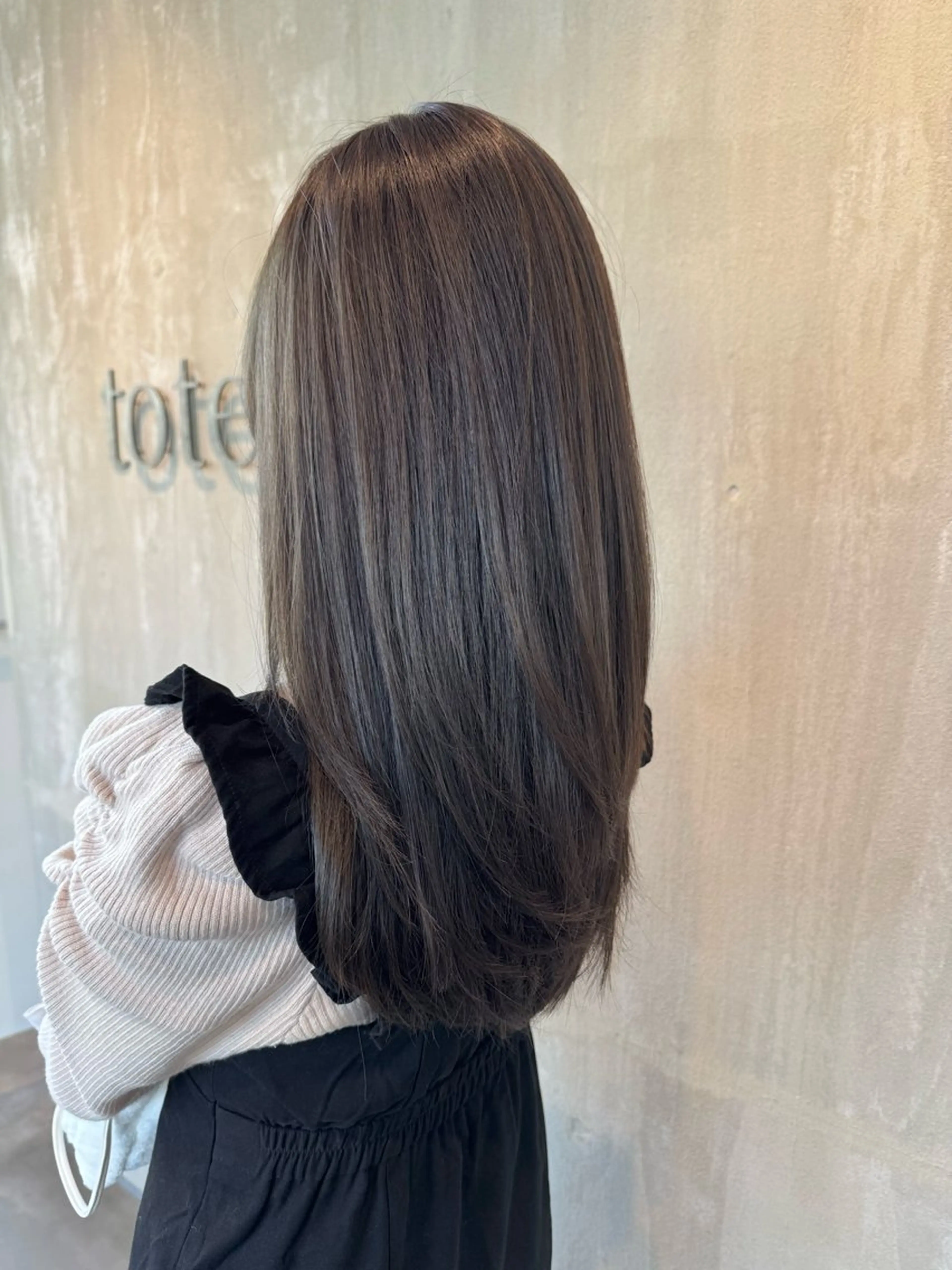 ロング カラー ヘアカラー 透明感カラー 天羅のヘアスタイル