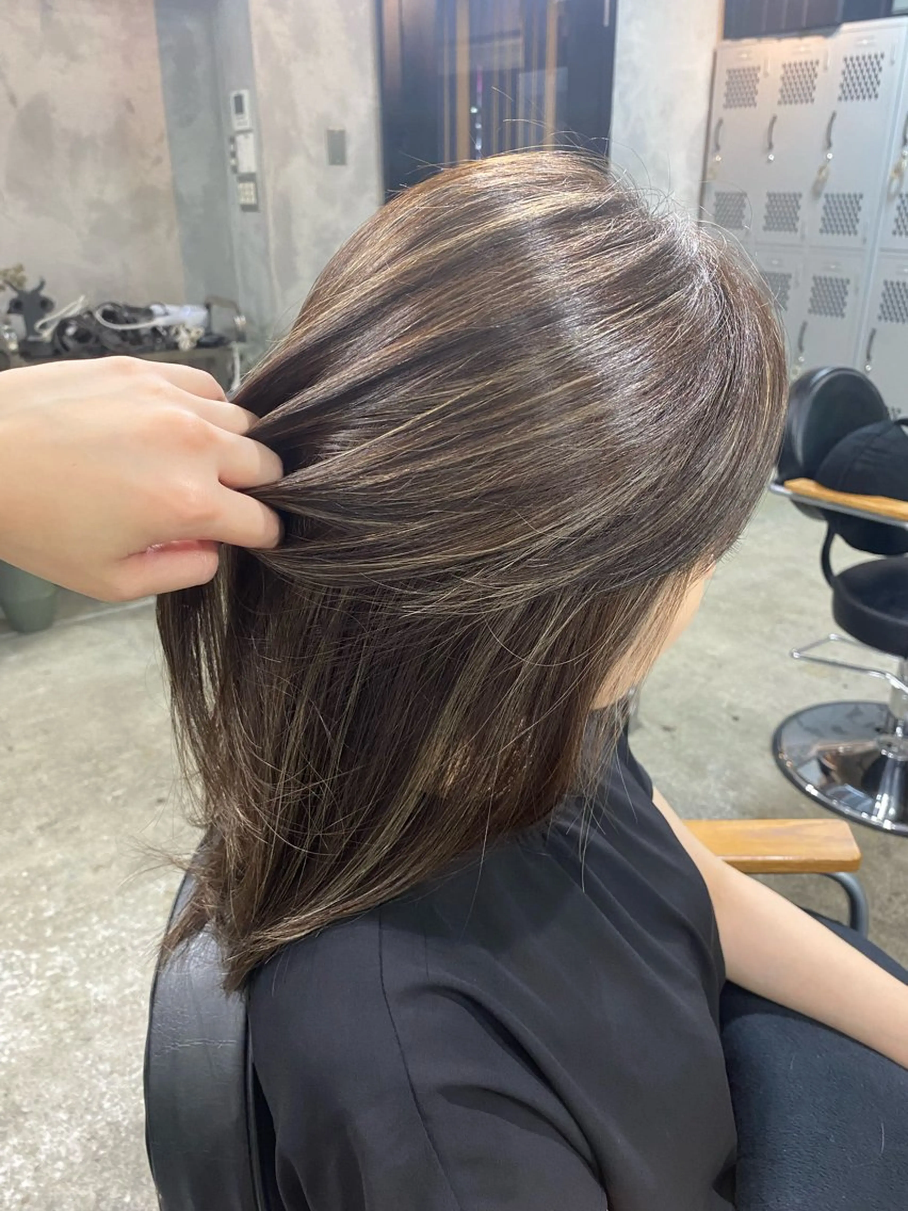 セミロング ハイライト Rol By apollo所属・🦋ハイトーン🦋 MAYURI🌺のヘアスタイル