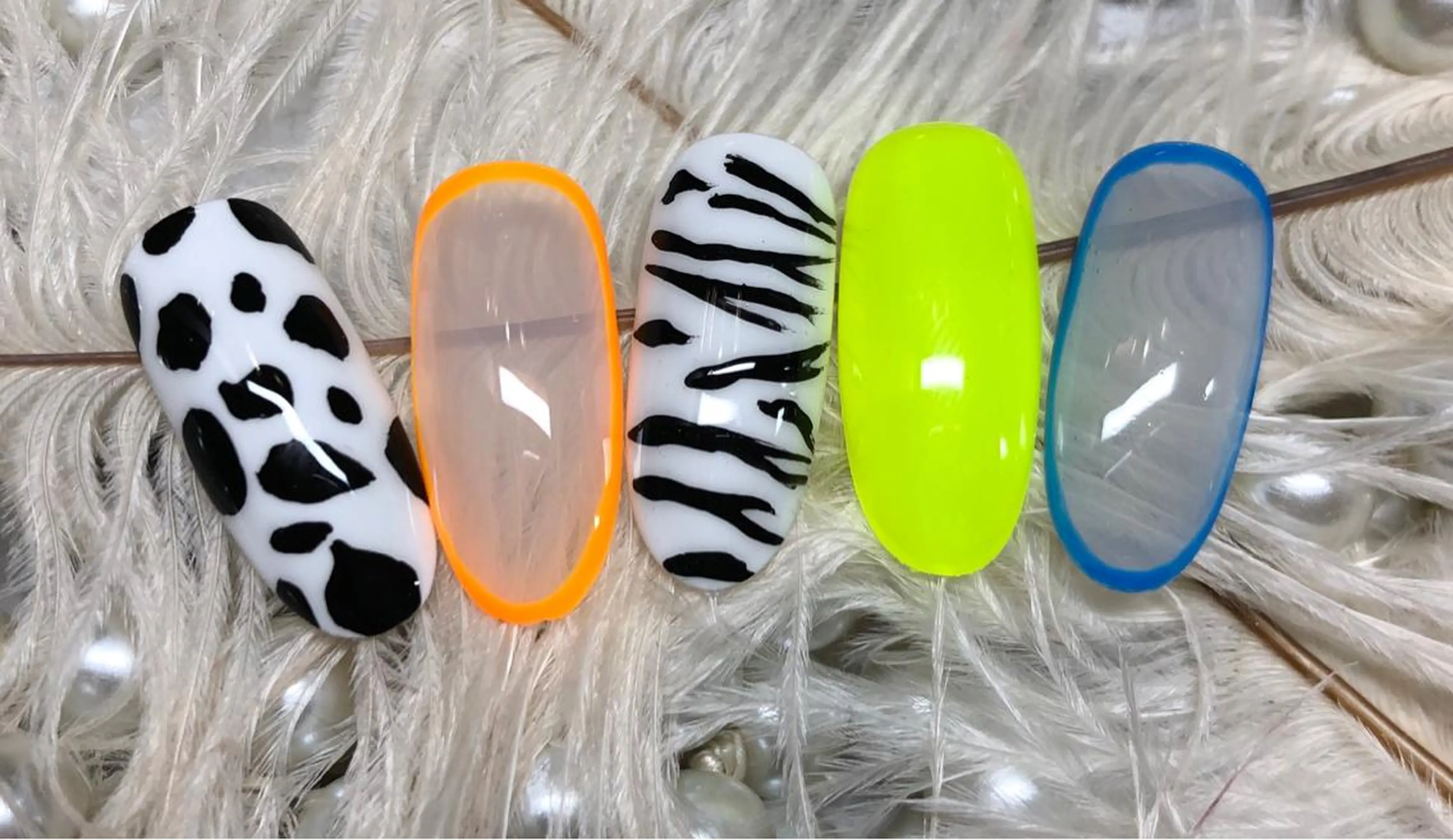 ネイル ハンドネイル マジックミラー所属・マジック ミラーのネイルデザイン