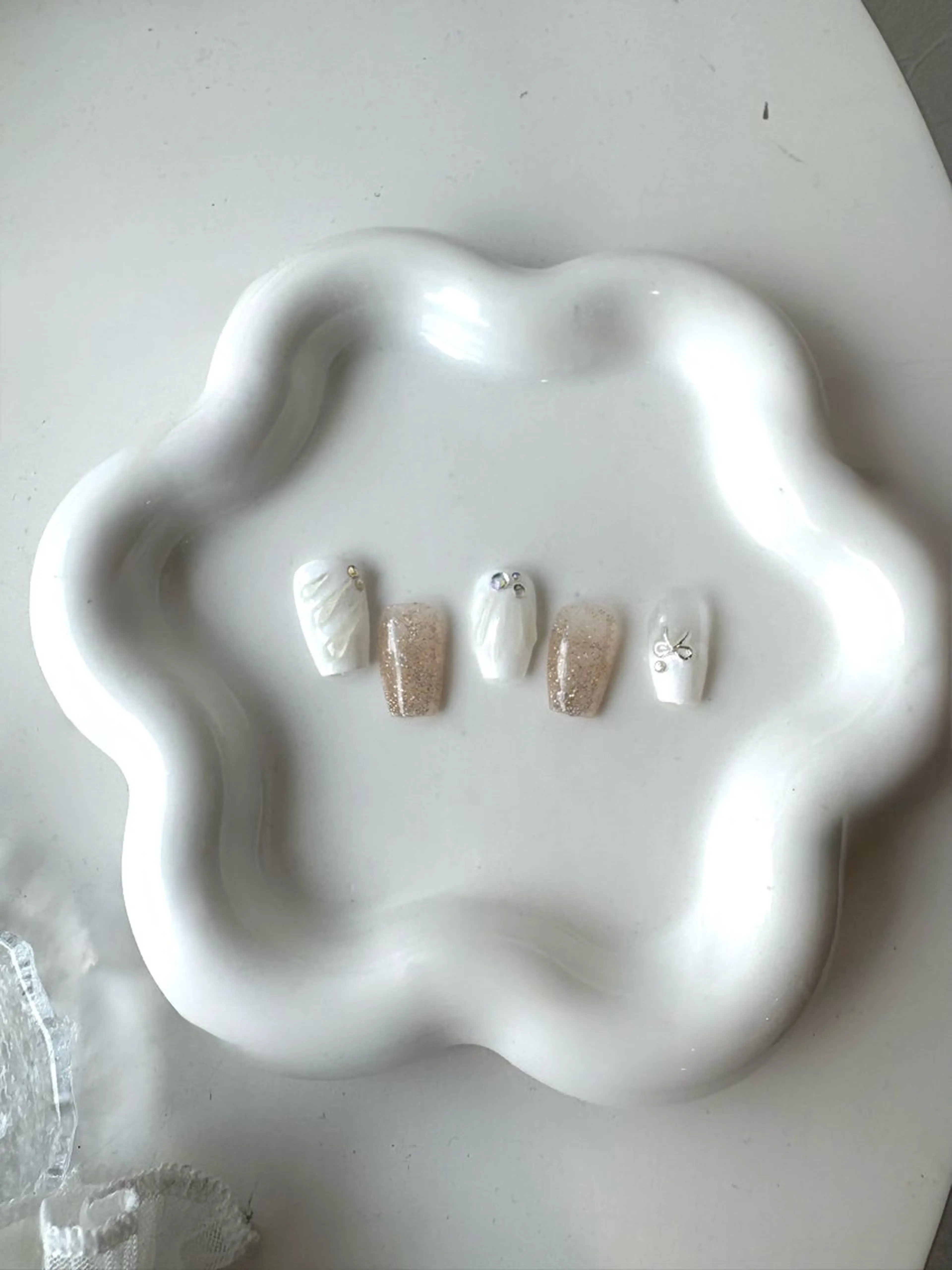 ネイル アートネイル ニュアンスネイル 夏ネイル ホワイト vante_aimi .パラジェル取扱店のネイルデザイン