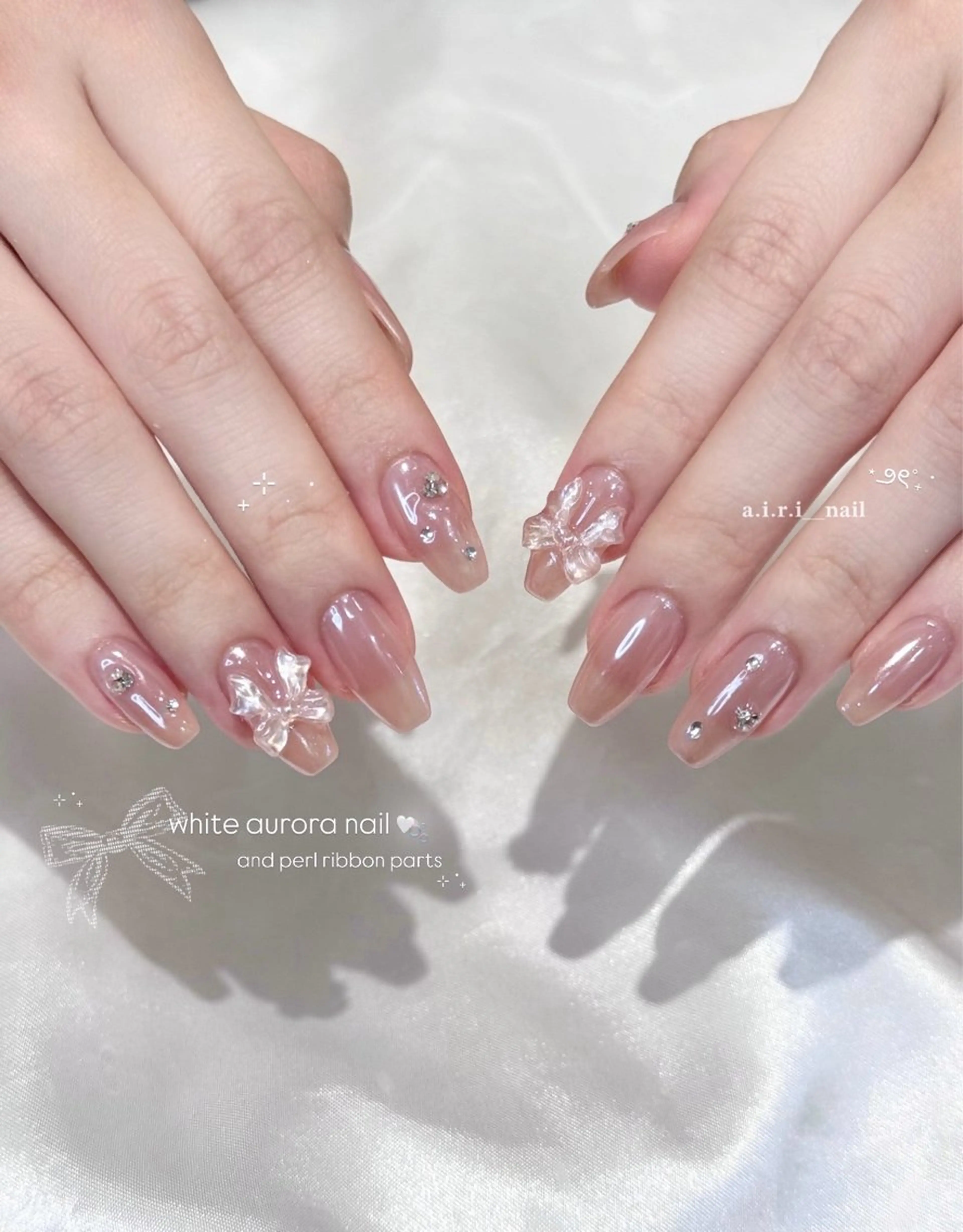 ネイル オーロラネイル ジェルネイル グラデーション パラジェル ピンク ハンドネイル 𝗮𝗶𝗿𝗶 🌙のネイルデザイン