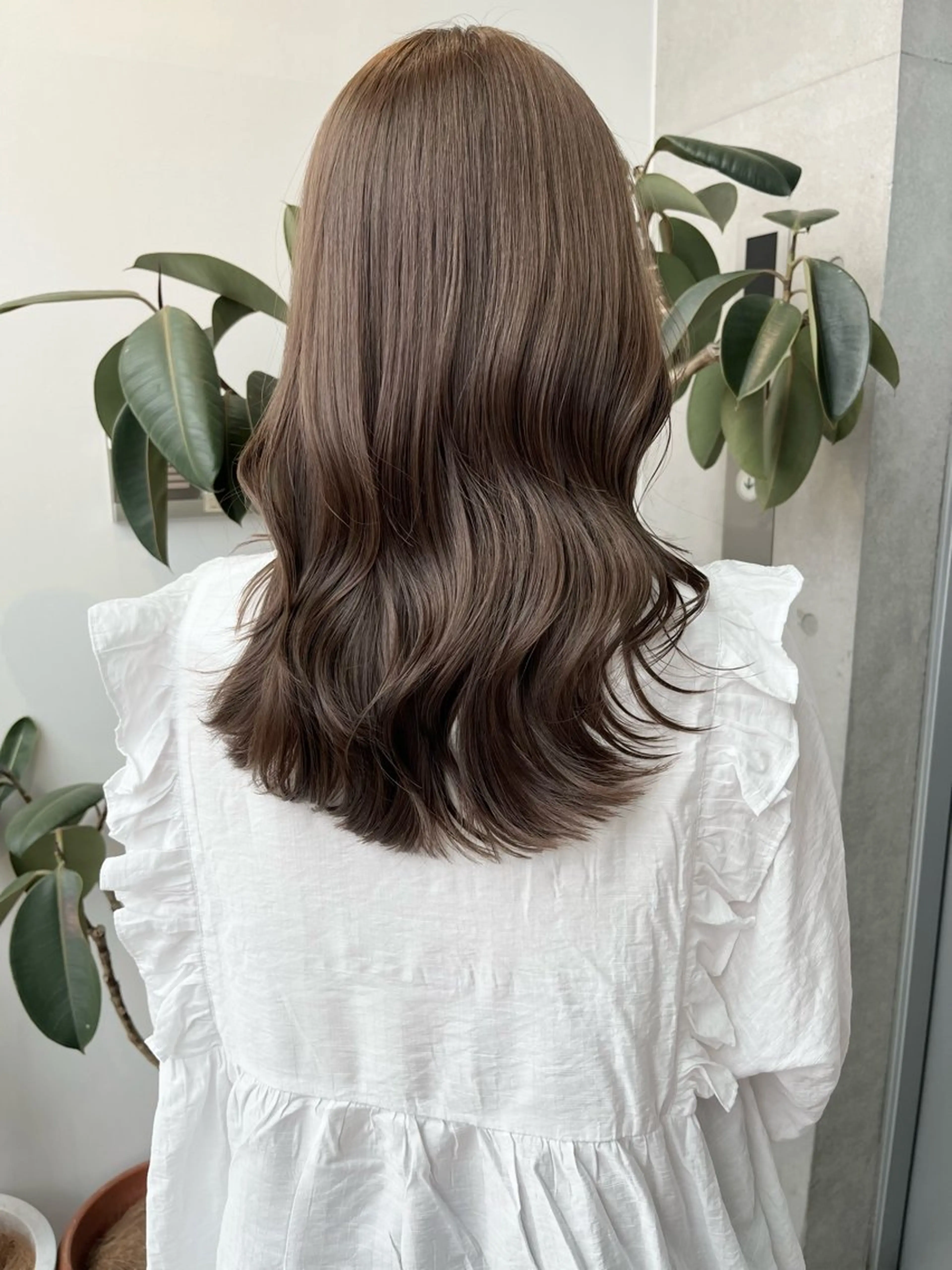 セミロング カラー パーマ ヘアアレンジ ヘアカラー トリートメント 透明感/オリーブ/ グレージュ/YUKAのヘアスタイル