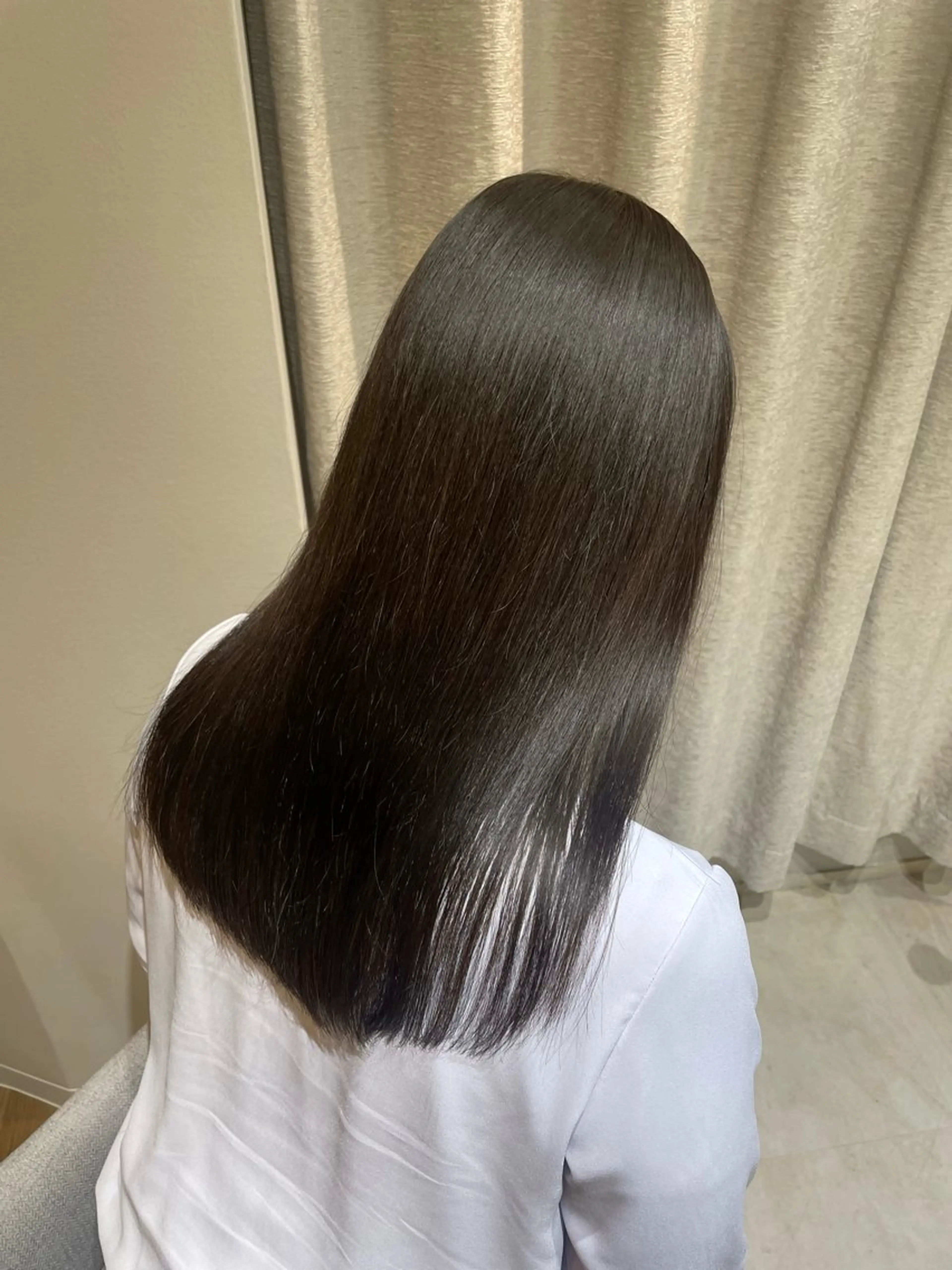 ミディアム カラー カット ヘアカラー トリートメント ayano / 透明感・くすみカラーのヘアスタイル