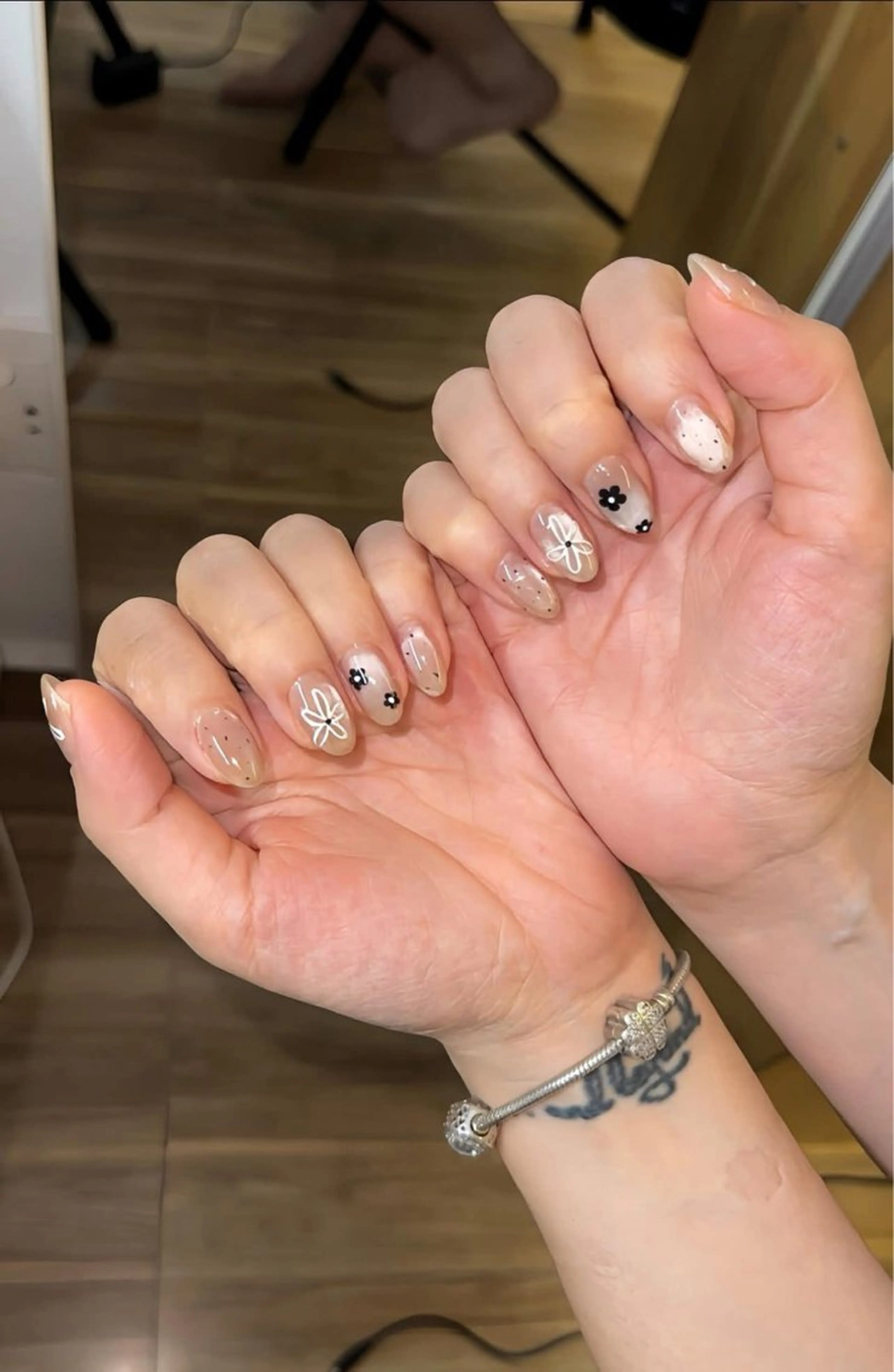 ネイル ハンドネイル T. Leeのネイルデザイン