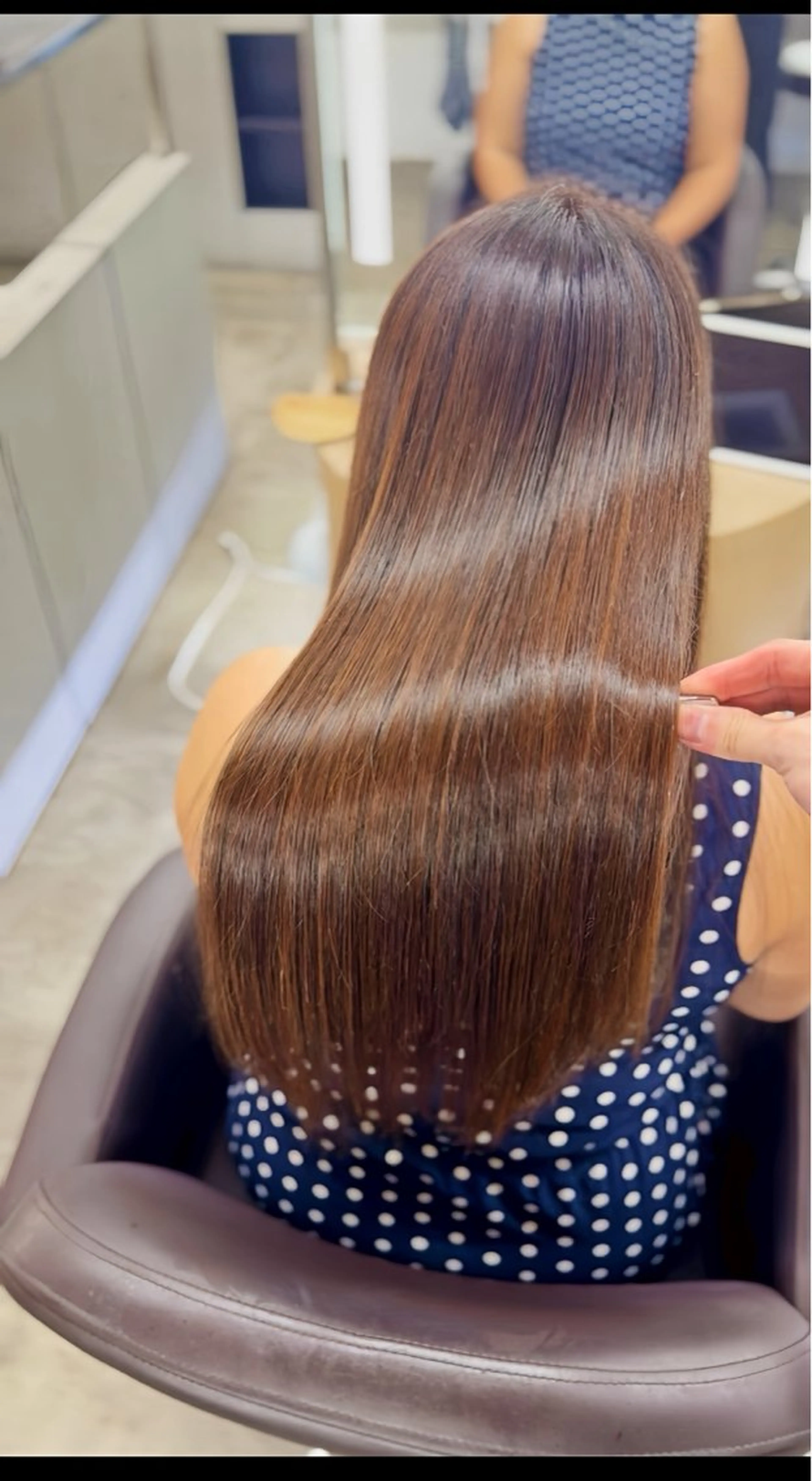 ロング 酸性ストレート クワハタ ショウタのヘアスタイル