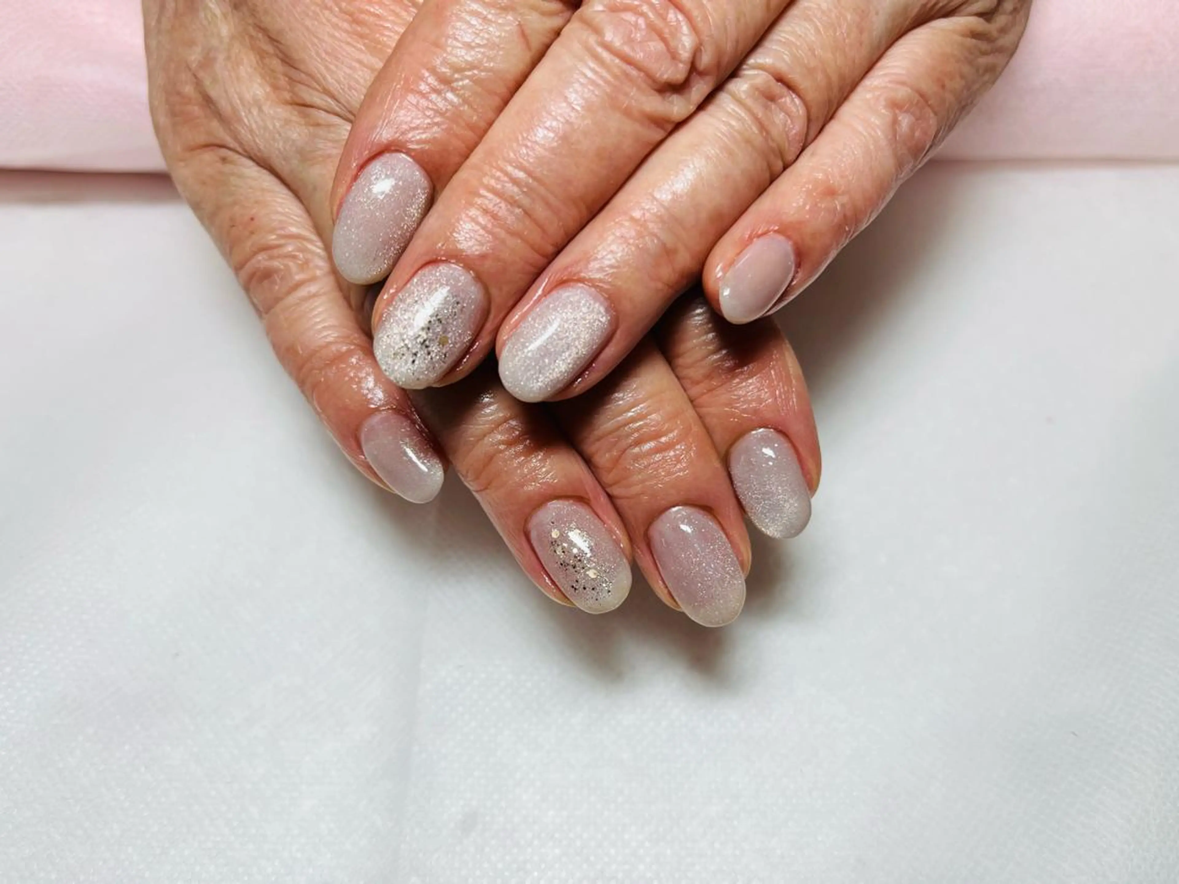 ミディアム ネイル De-soin所属・野澤 恵のネイルデザイン