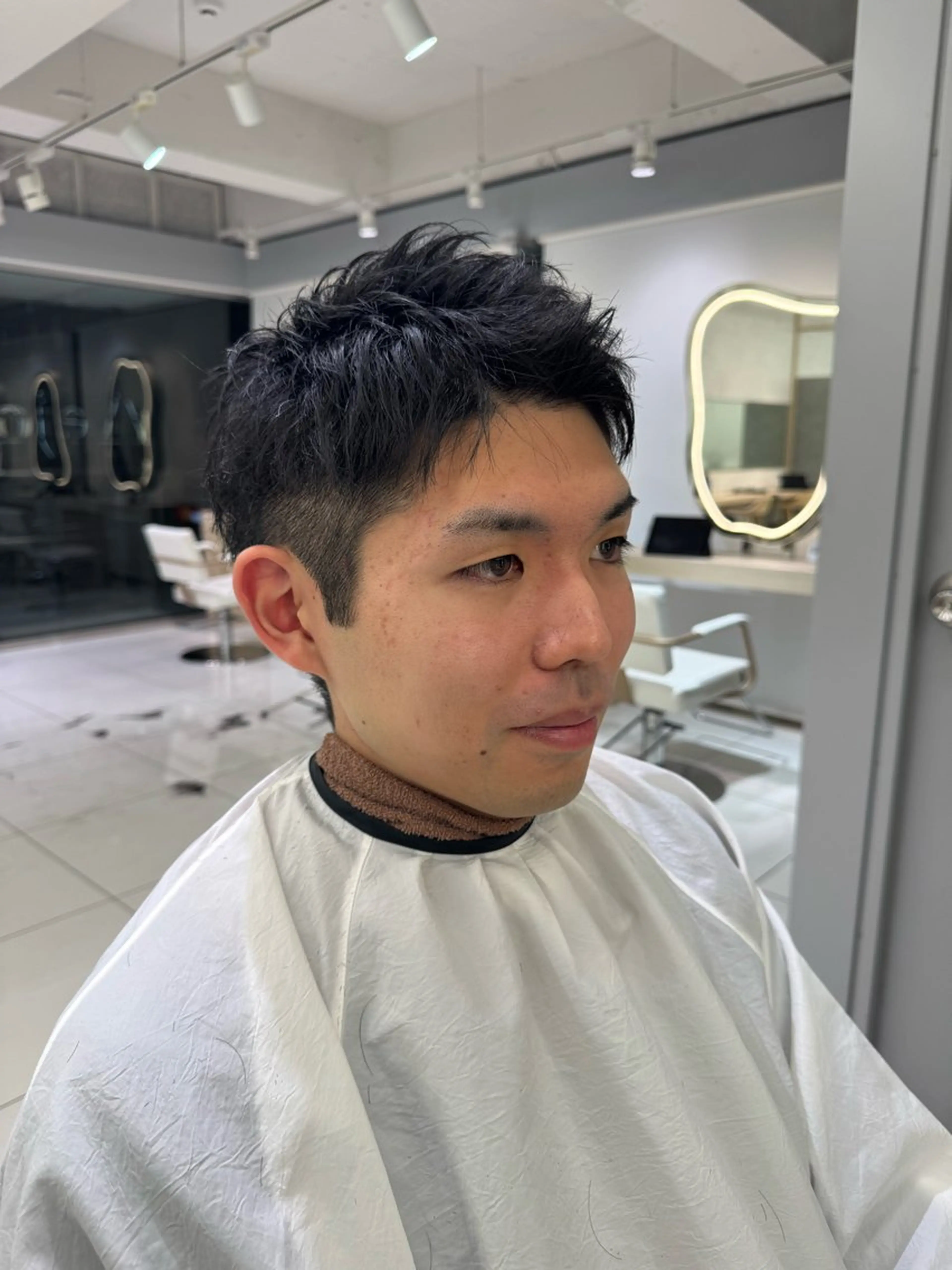 メンズ カット 韓国レイヤー/ 顔まわり/西野和裕のヘアスタイル