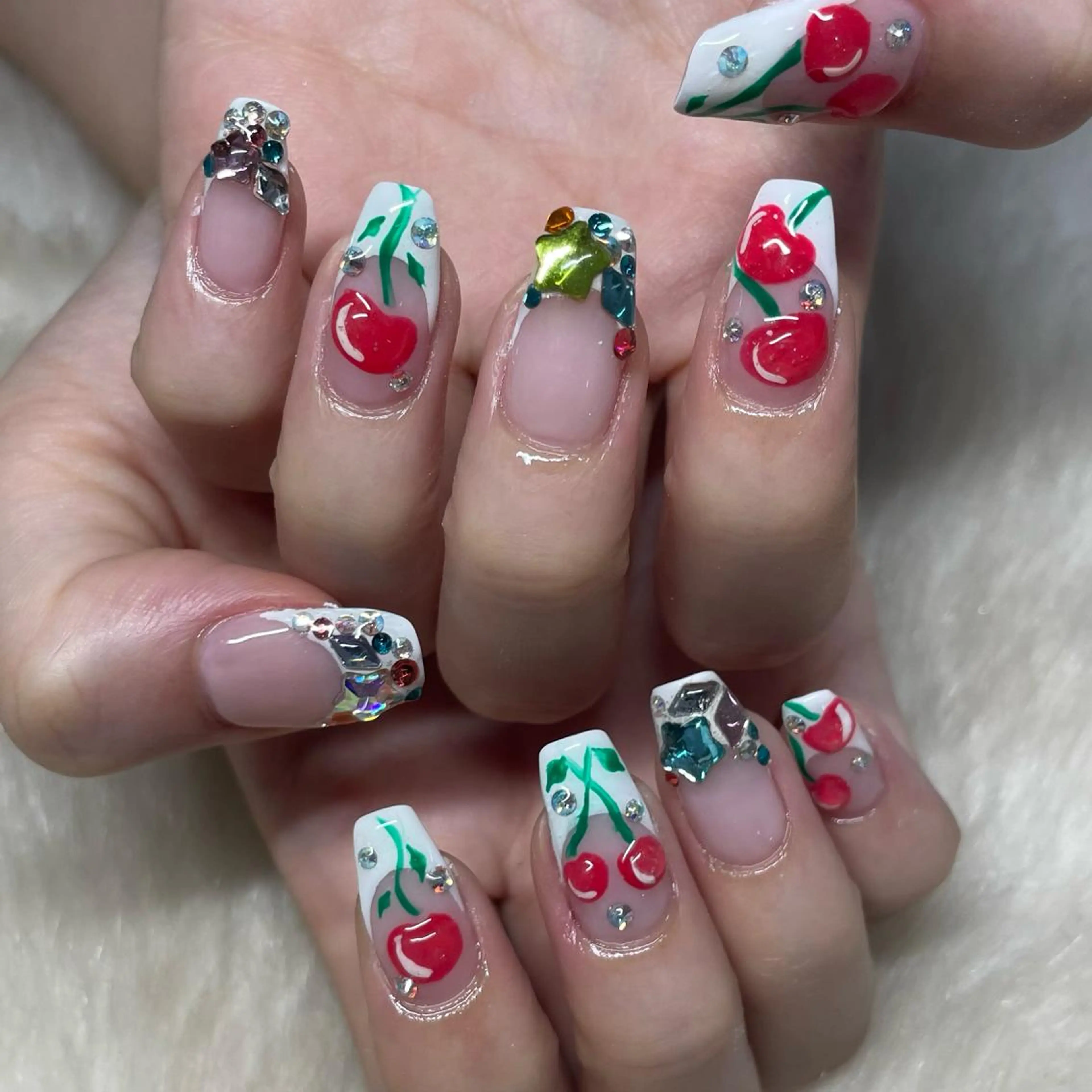 ネイル ハンドネイル 黒川 実祐のネイルデザイン