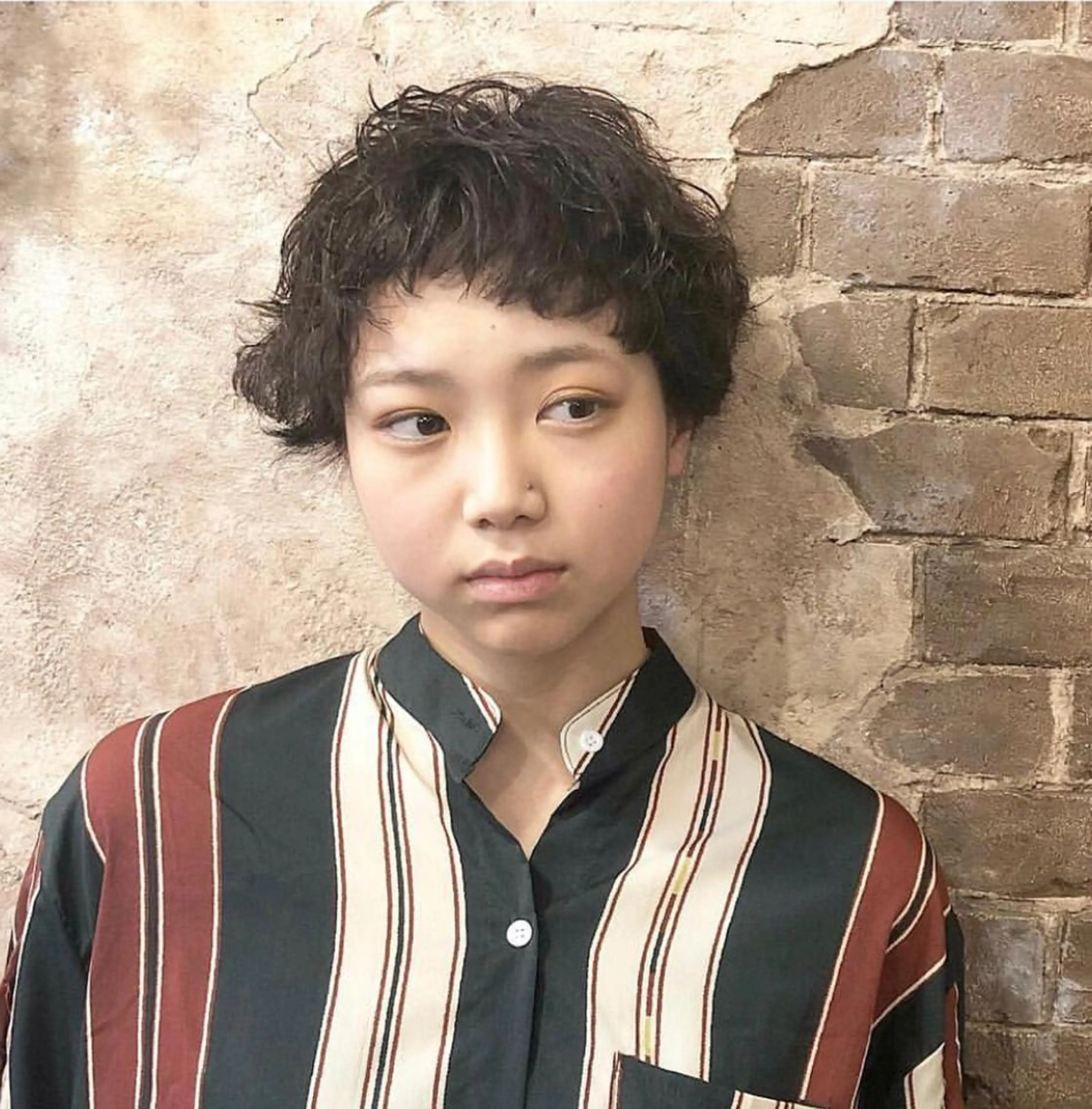 ショート パーマ ブリーチ、パーマ 西部笑のヘアスタイル