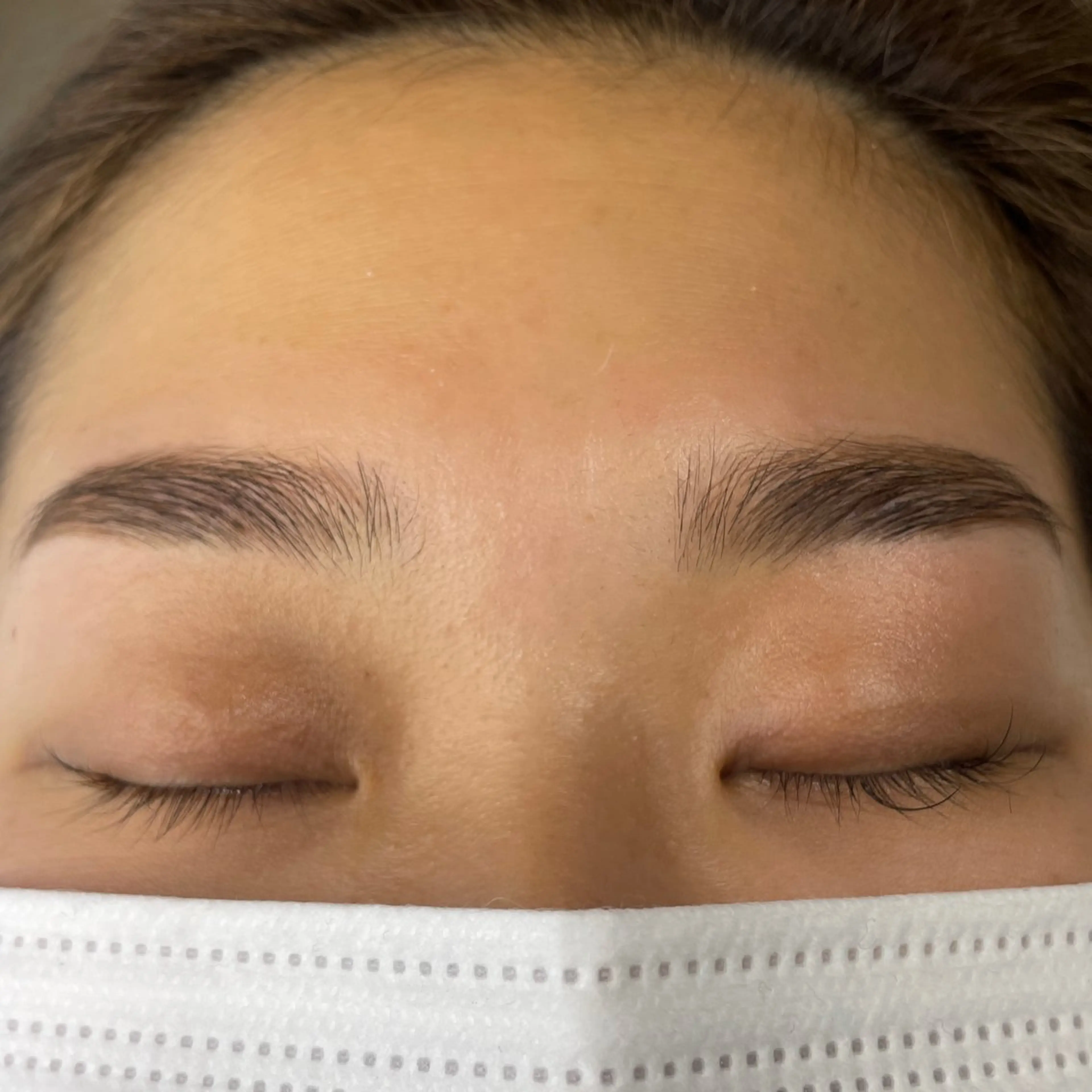 【美眉スタイリング】(ワックス脱毛)の写真